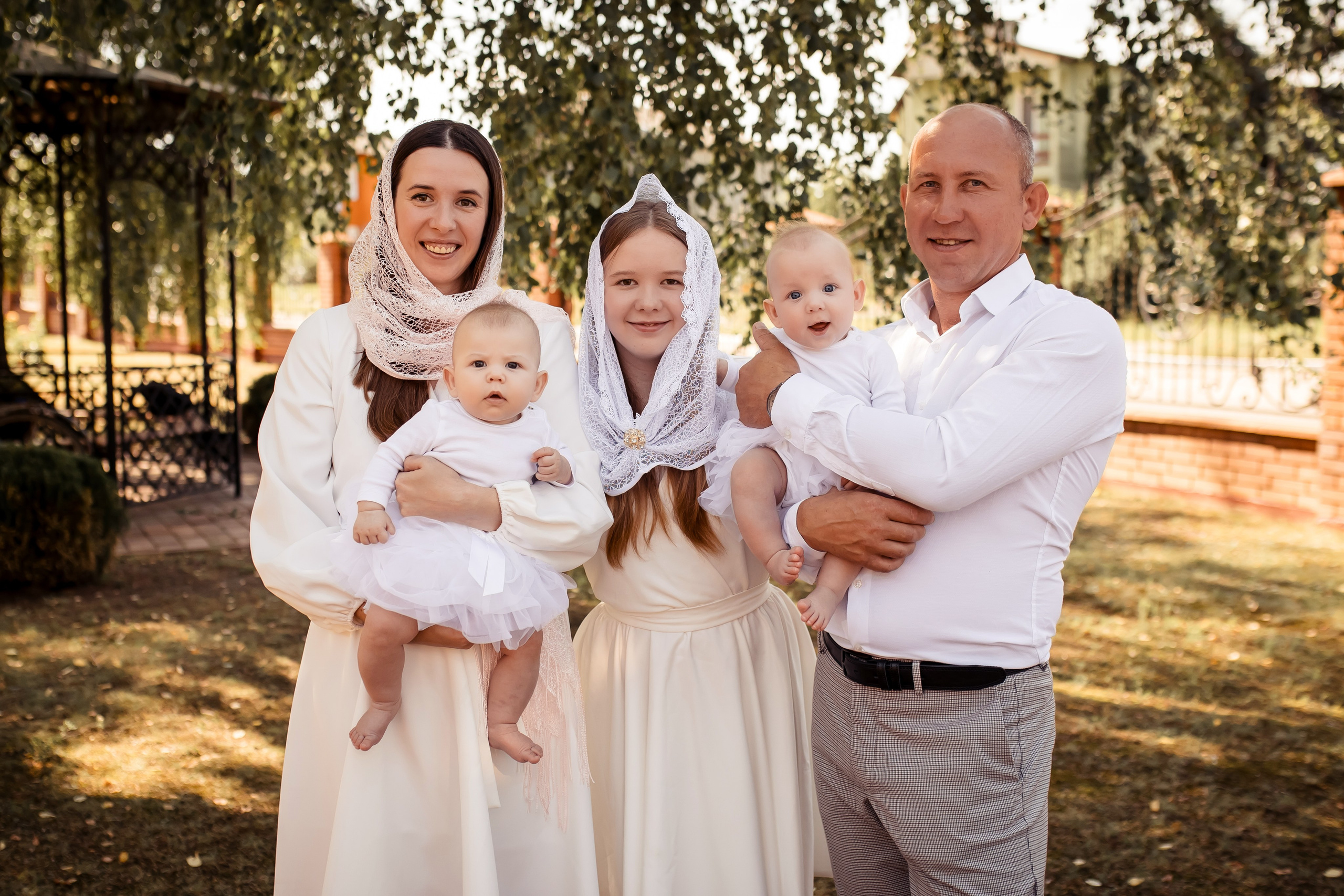 Крещение Милании и Эмилии