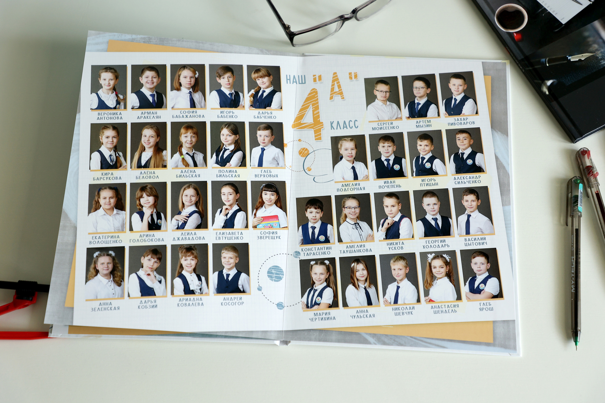 Варианты фотокниг для начальной и старшей школы. Детский школьный и семейный фотограф в Краснодаре
