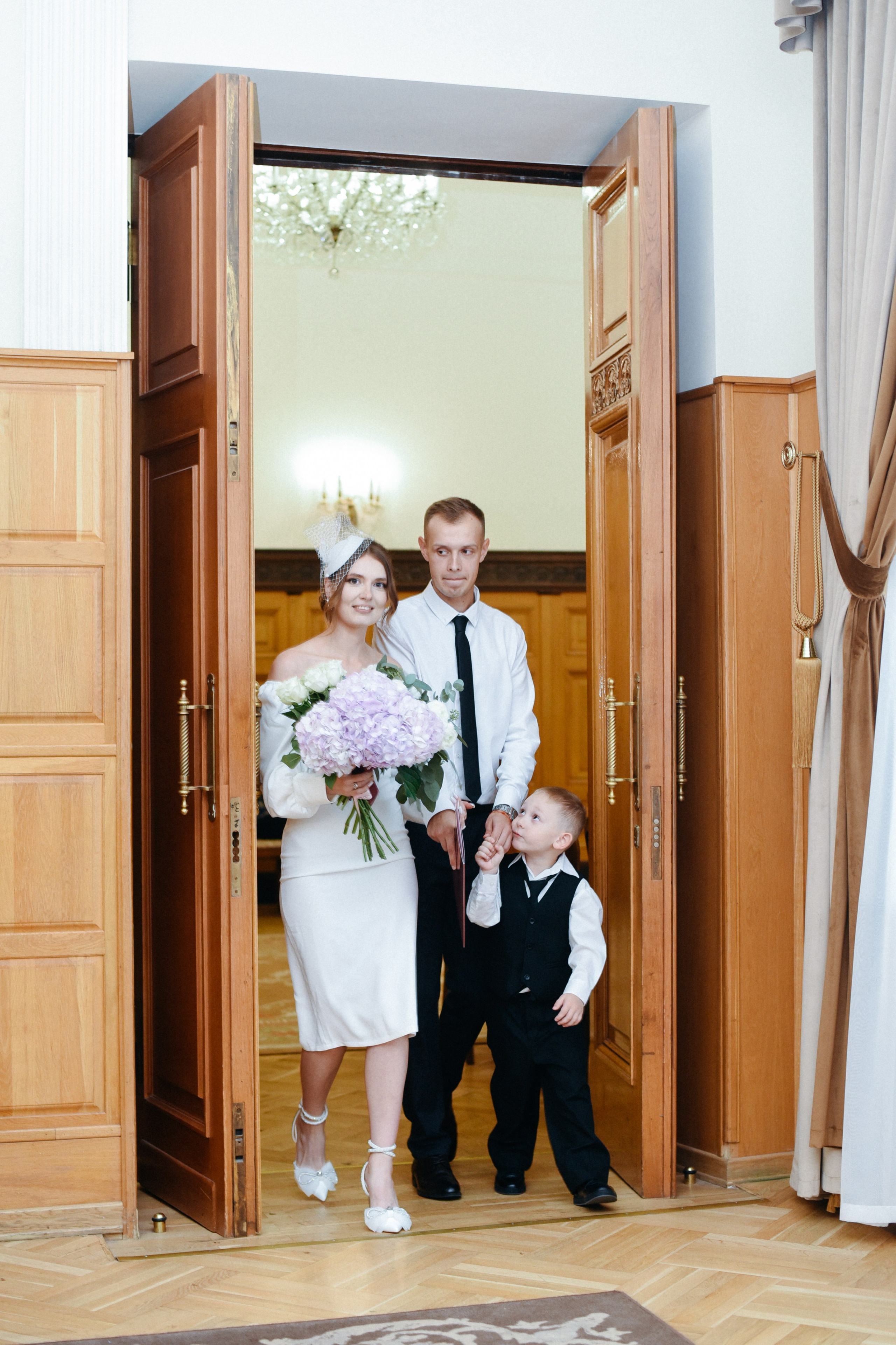 Егор и Виктория Грибоедовский ЗАГС и прогулка по городу. Фотограф Лола Волна, город Москва