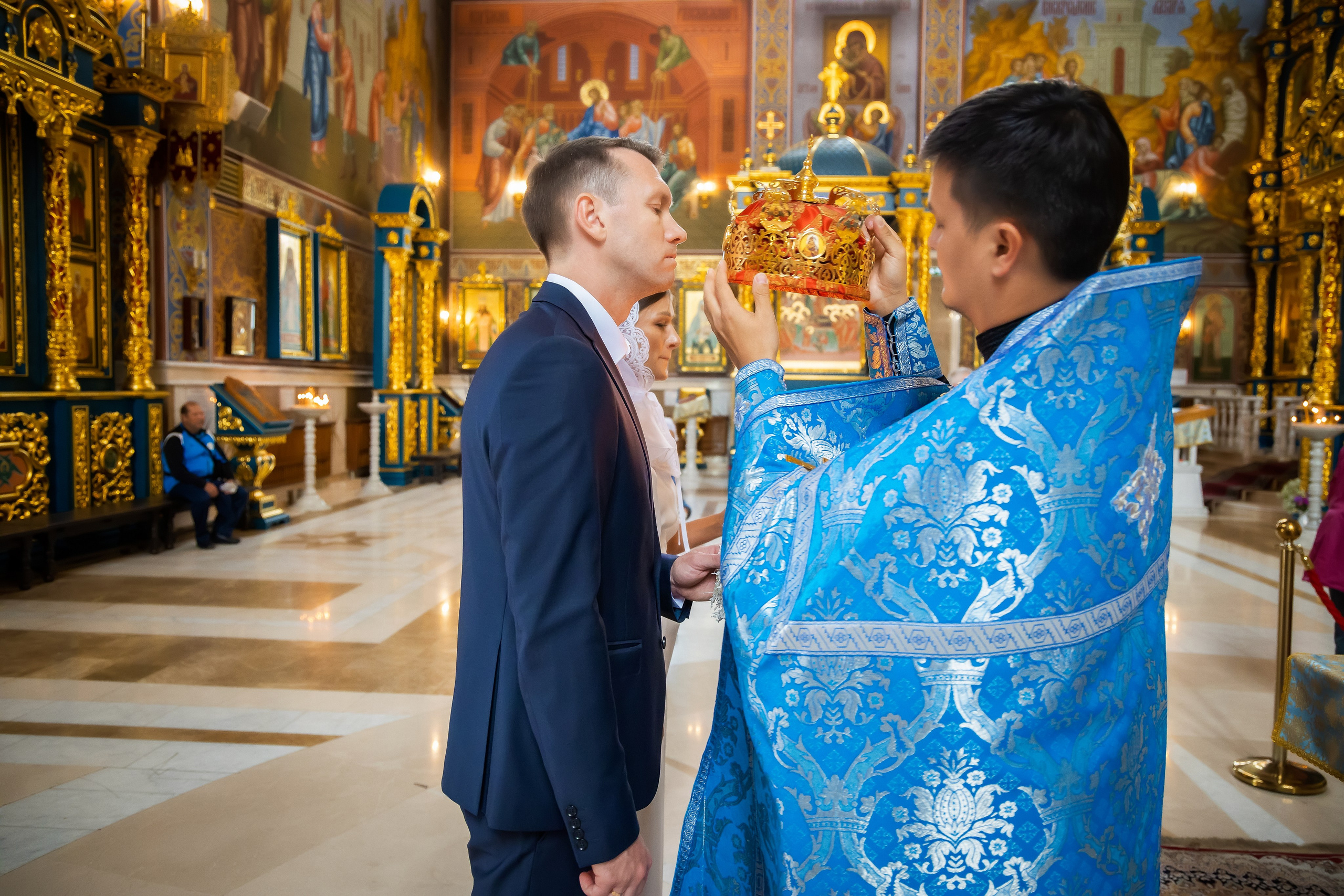 В Храме. Семейный и Свадебный фотограф в Астане Александр Астапов