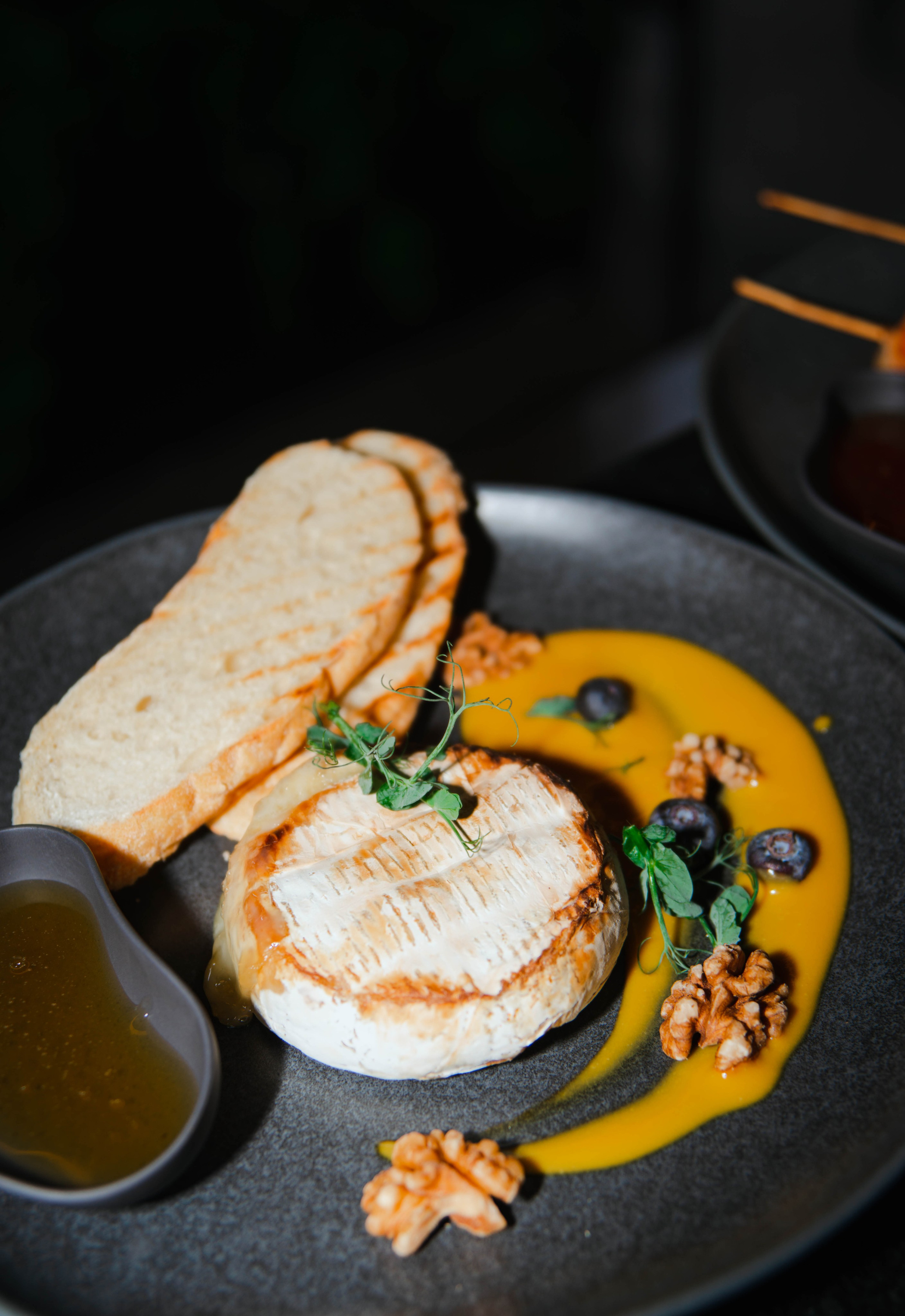 Праздник в стенах клубного пространства «Своя Среда». Ксения Glossa. Портретный и репортажный фотограф в Самаре