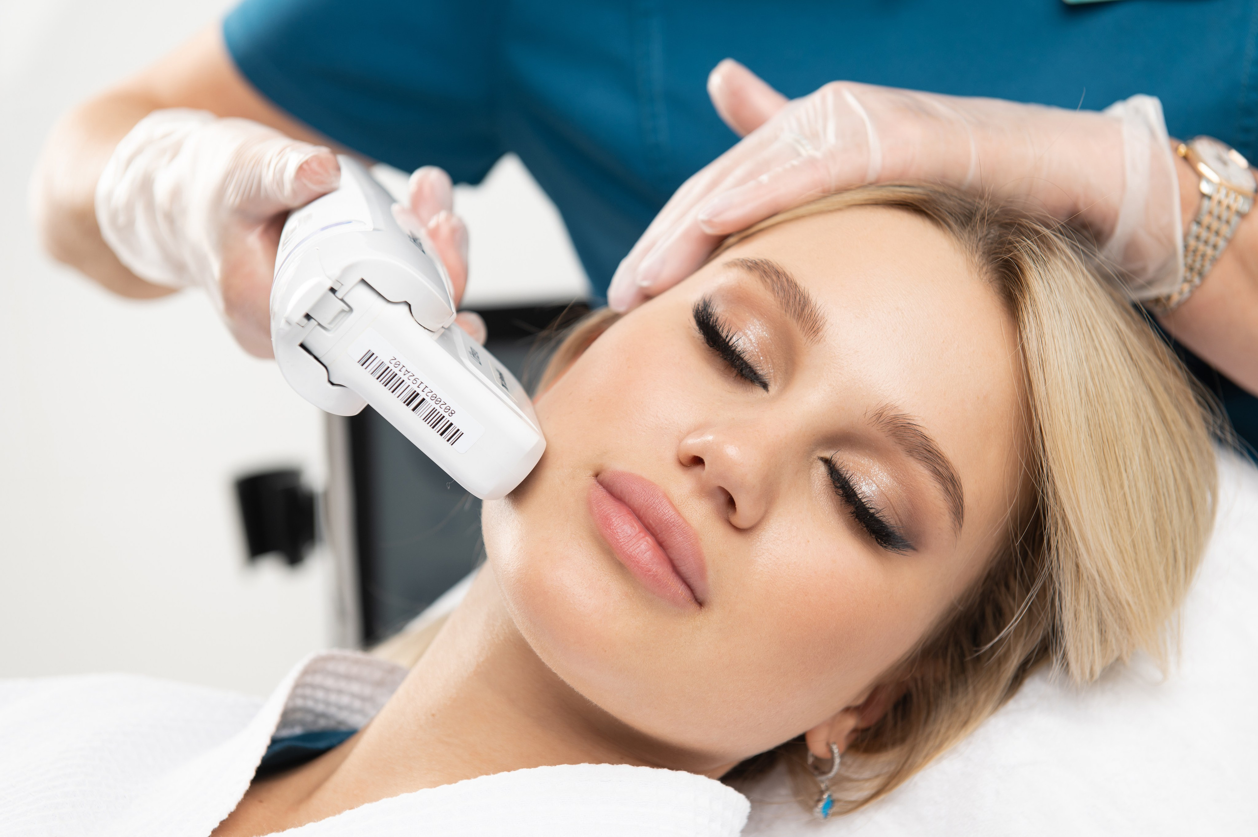 Кужаков Николай — корпоративная съёмка, бизнес портрет. Рекламный и имиджевый фотограф Кужаков Николай