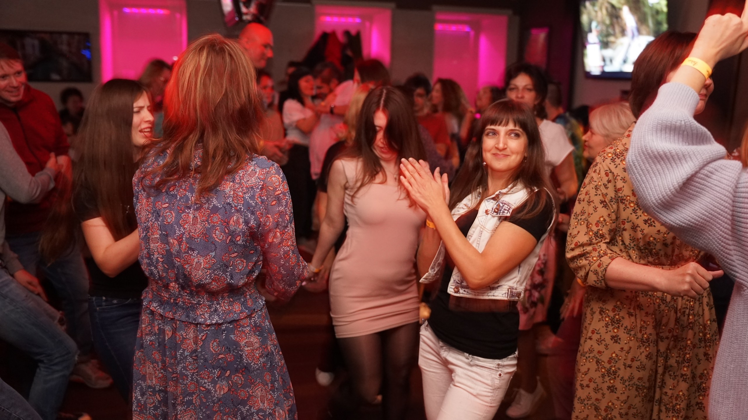 «И снова…» Клубная вечеринка | 03.09.22. Галерея Фантим