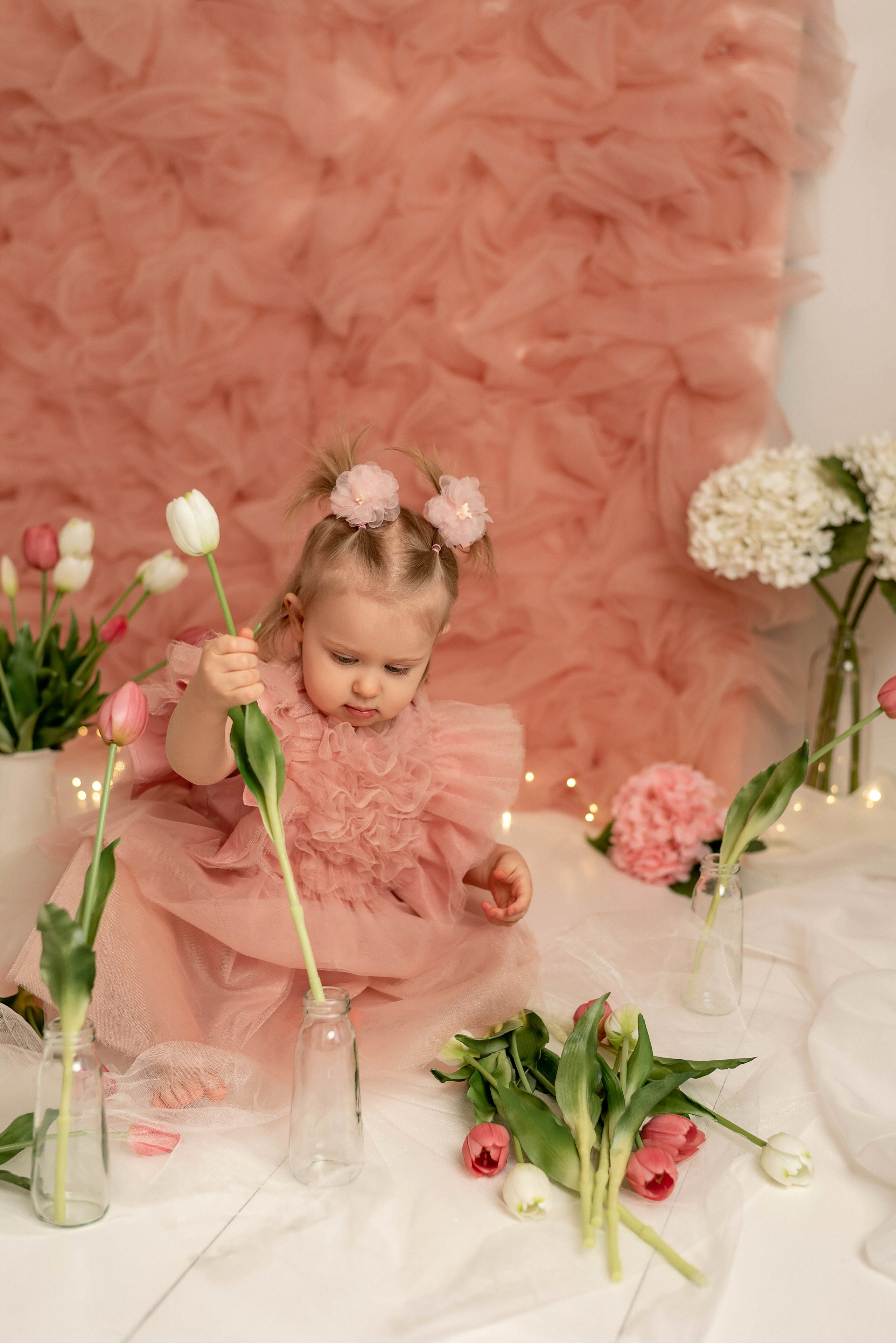 Мия — тюльпаны 2026. Семейный и детский фотограф Наталья Горда