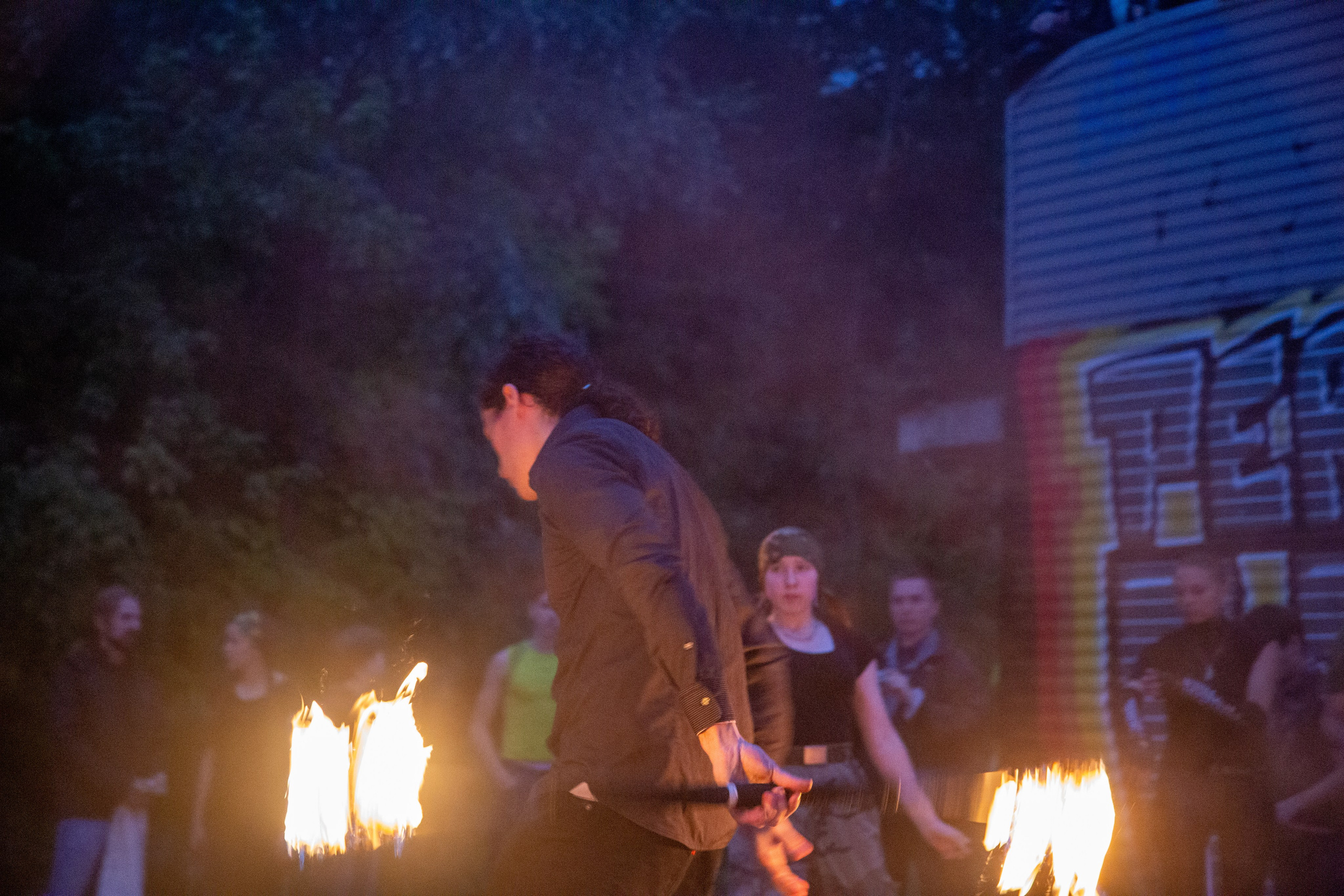 Огненное шоу в Перми. Фотограф Никита Попов. Фотограф Пермь. Фотосессия в фотостудии Перми и на свежем воздухе
