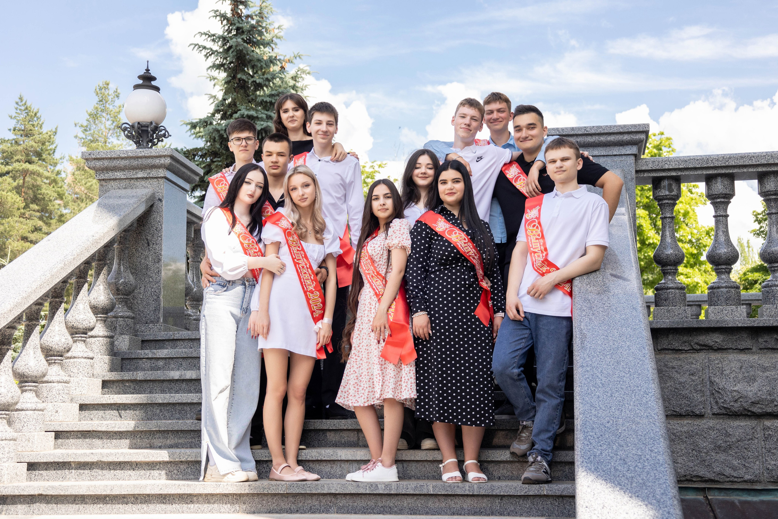 Школа № 54. 11 класс. Фотограф Донецк. Горловка. ДНР. Севастополь