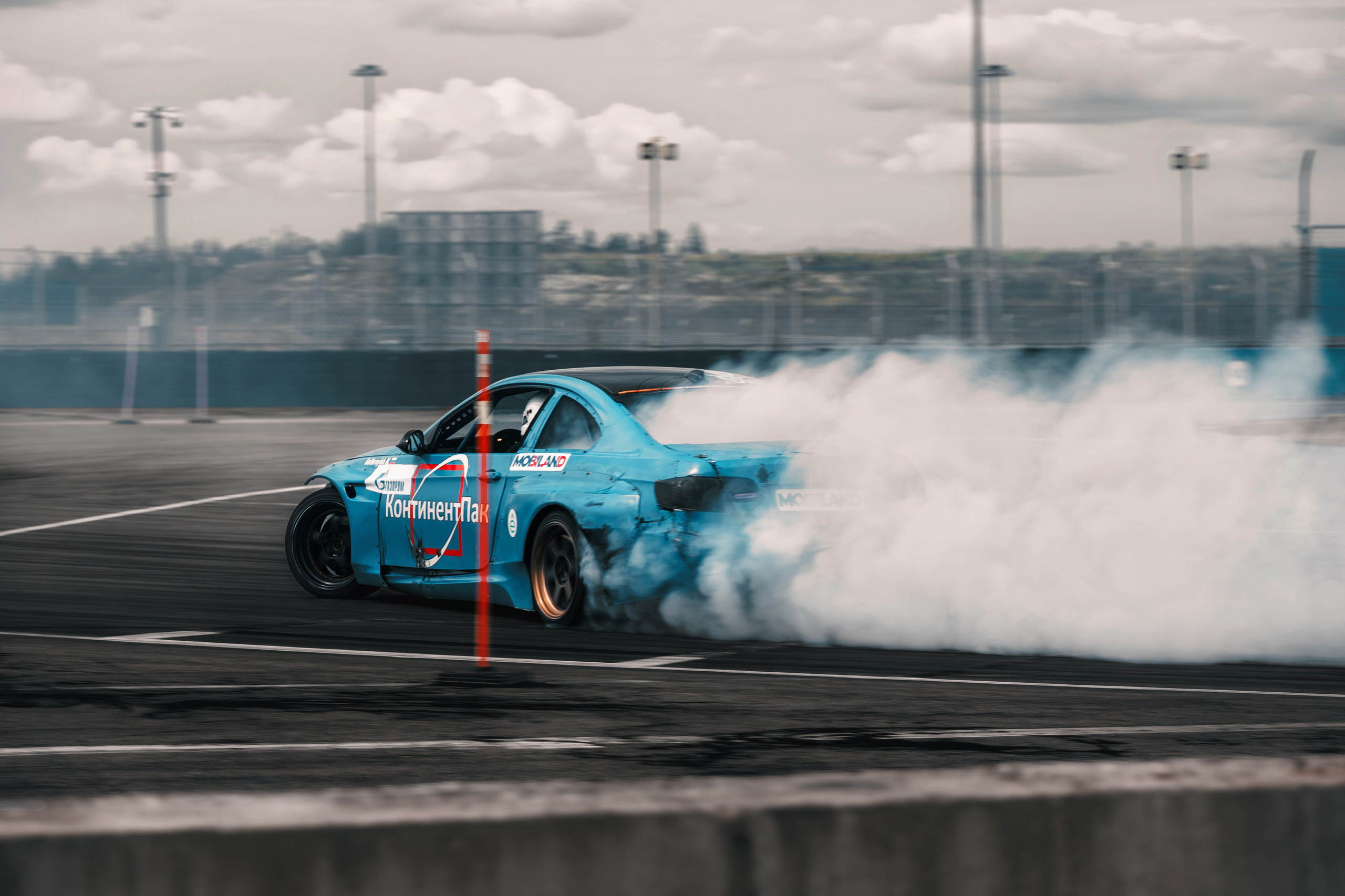 IDDC Этап 2: Бетонный Колизей и блогеры в деле