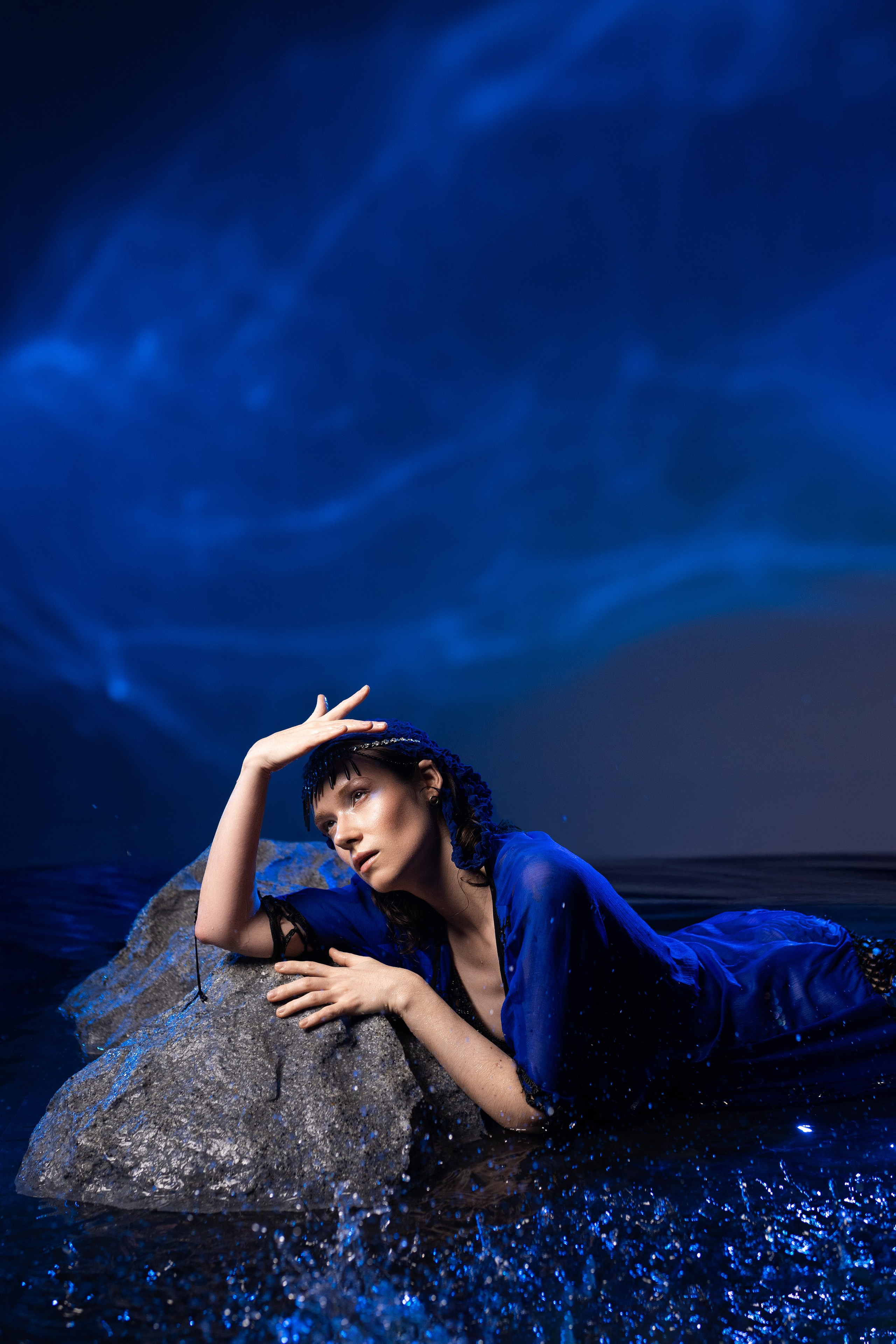 Цветной свет и фигуры. Фотограф Минск