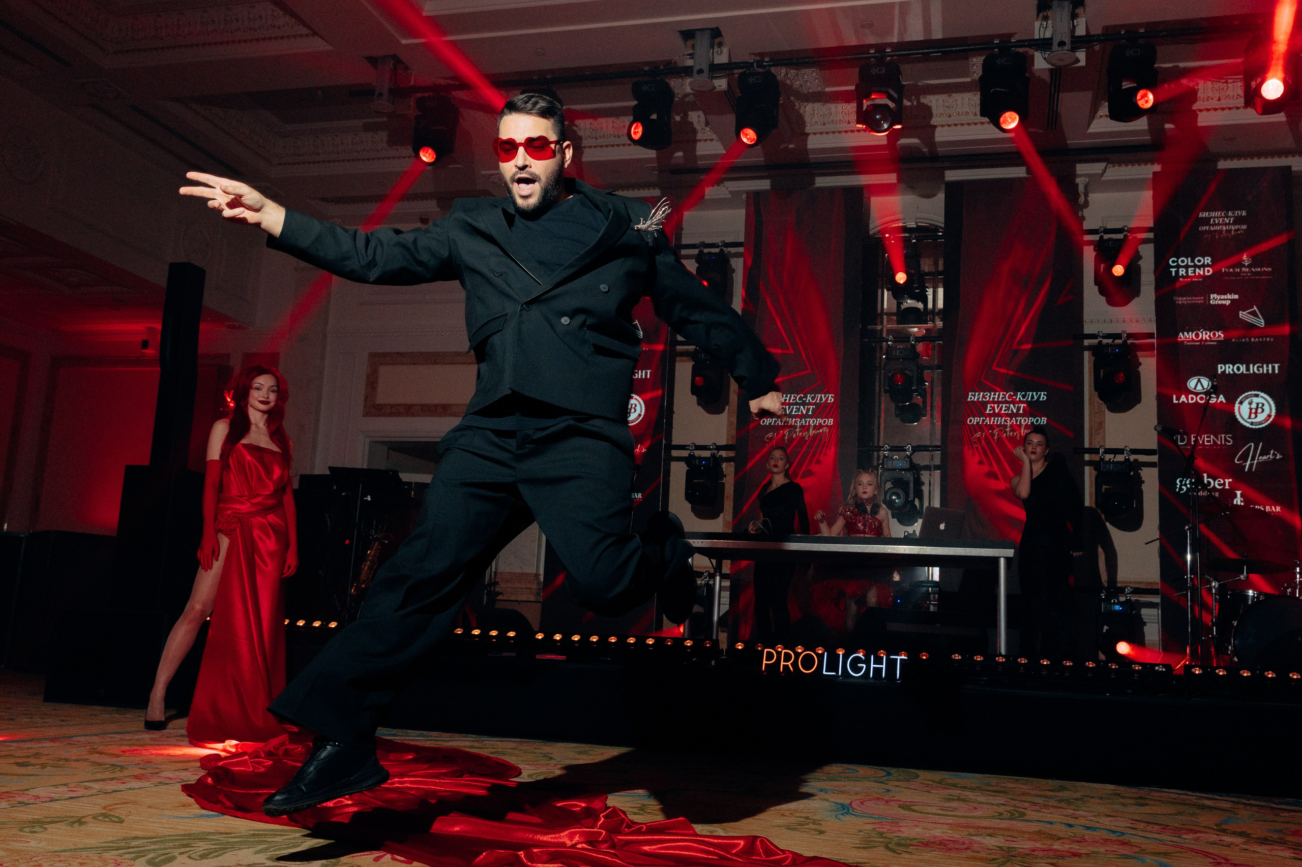 Red ball. Свадебный фотограф в Санкт-Петербурге и Москве Андрей Чернов