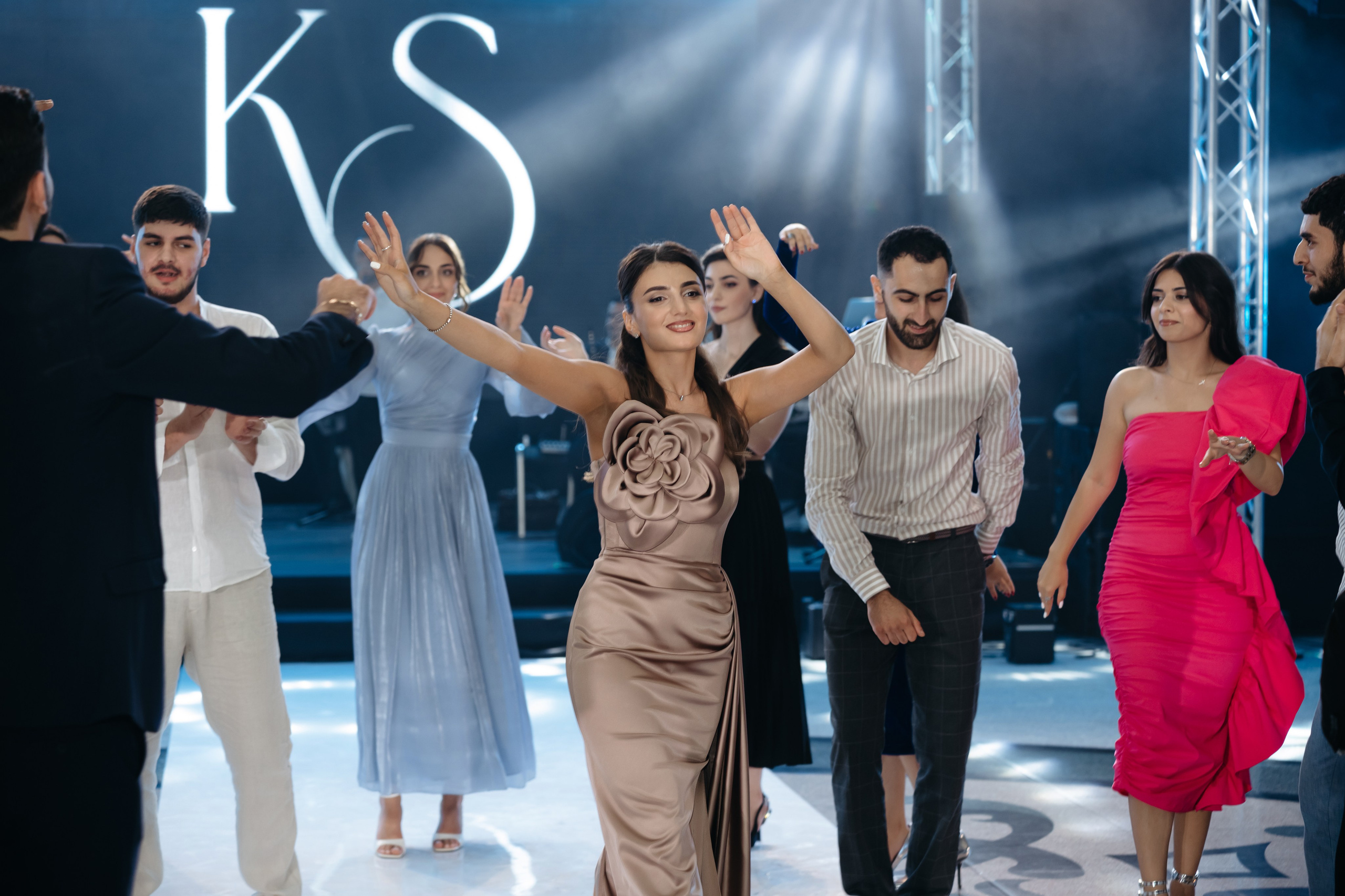 Карен и Сэда. Свадебный фотограф Красноярск Вязьминова Мария