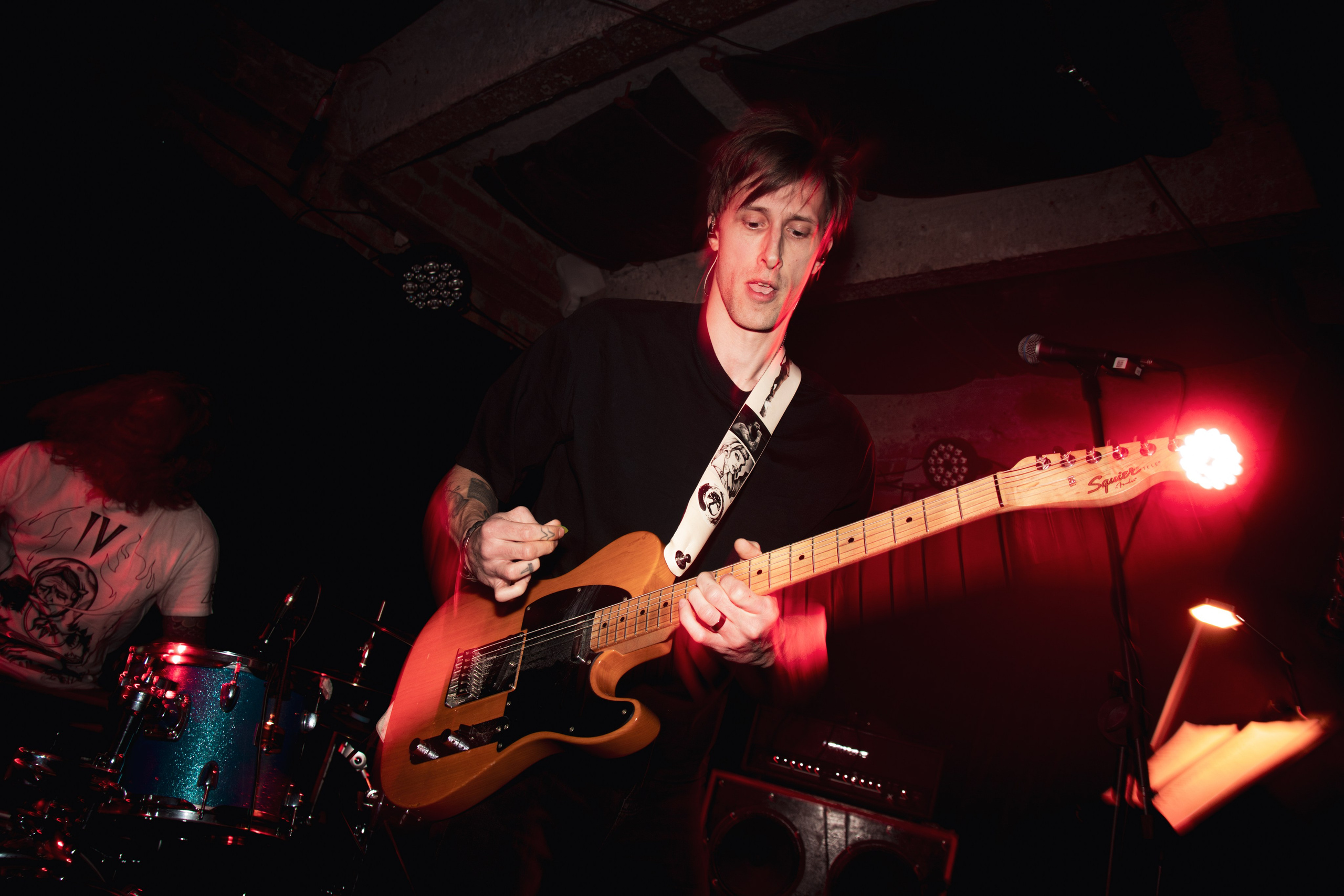 Laugar & Шумы Штормовых Широт & Пожары На Дальнем Севере 11.10.2025. Репортажный фотограф в Москве Legiodot