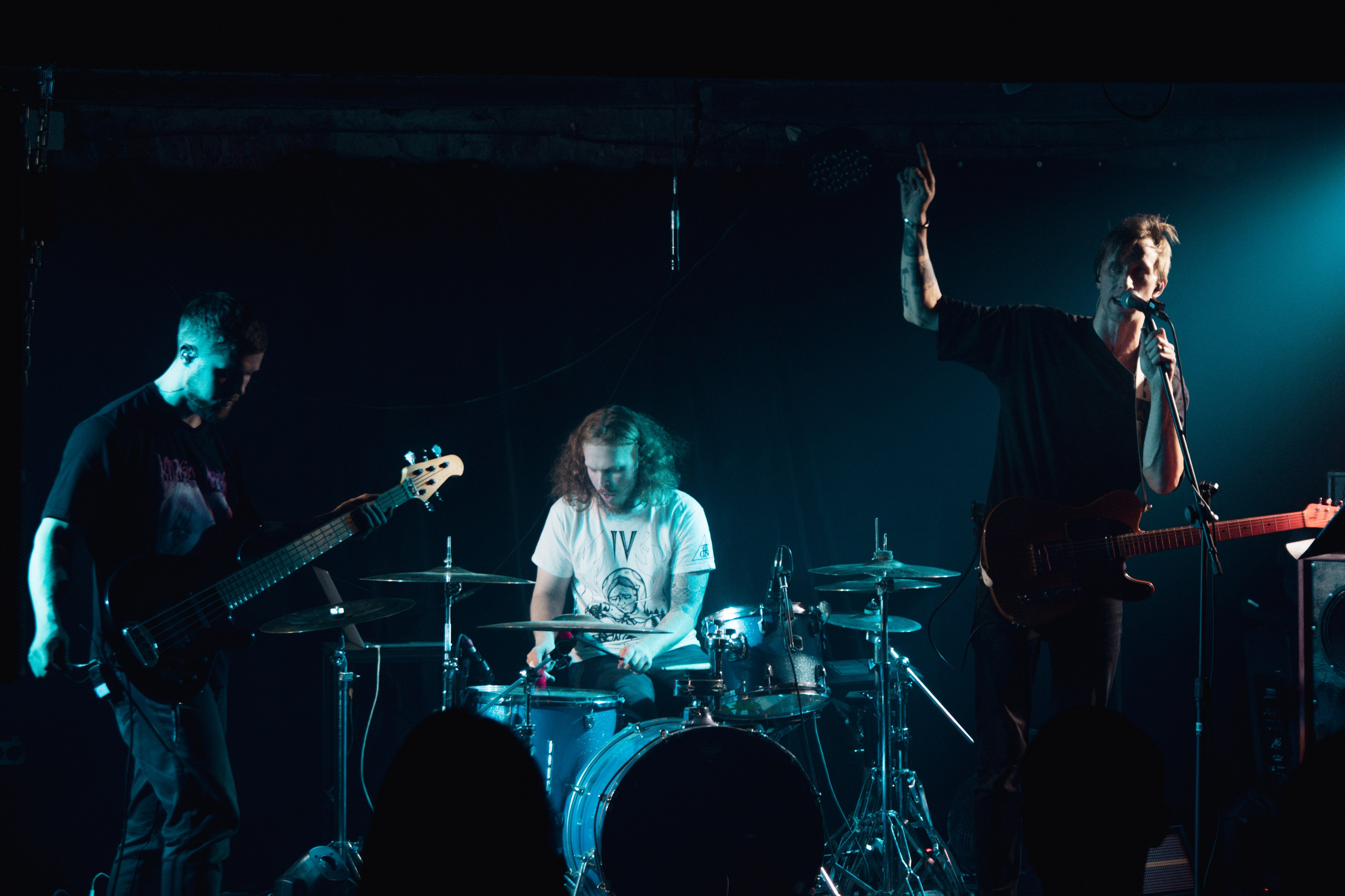 Laugar & Шумы Штормовых Широт & Пожары На Дальнем Севере 11.10.2025. Репортажный фотограф в Москве Legiodot