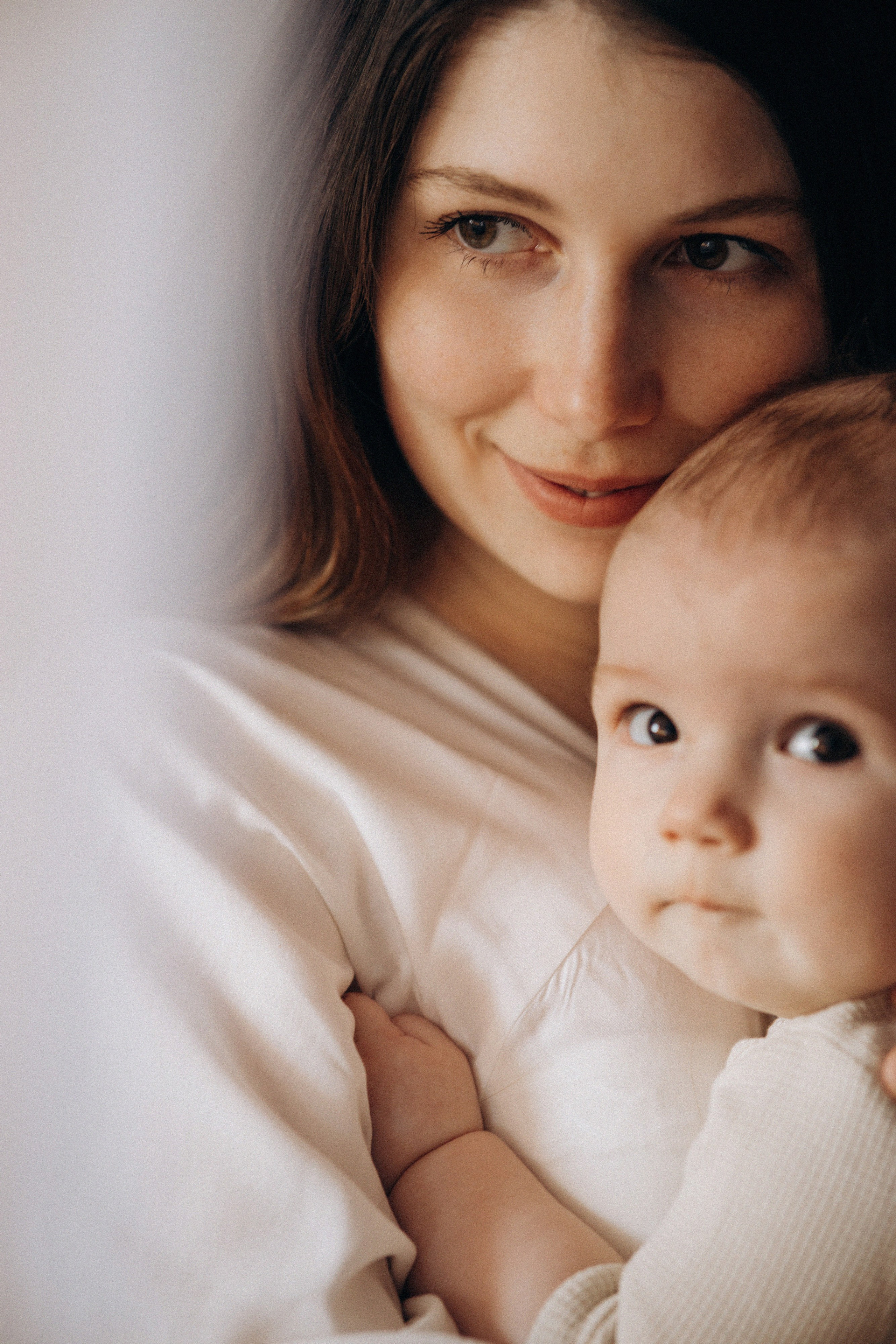 Мама и малыш, домашняя история. Фотограф Ульяна Дивина в Нижнем Новгороде и Нижегородской области