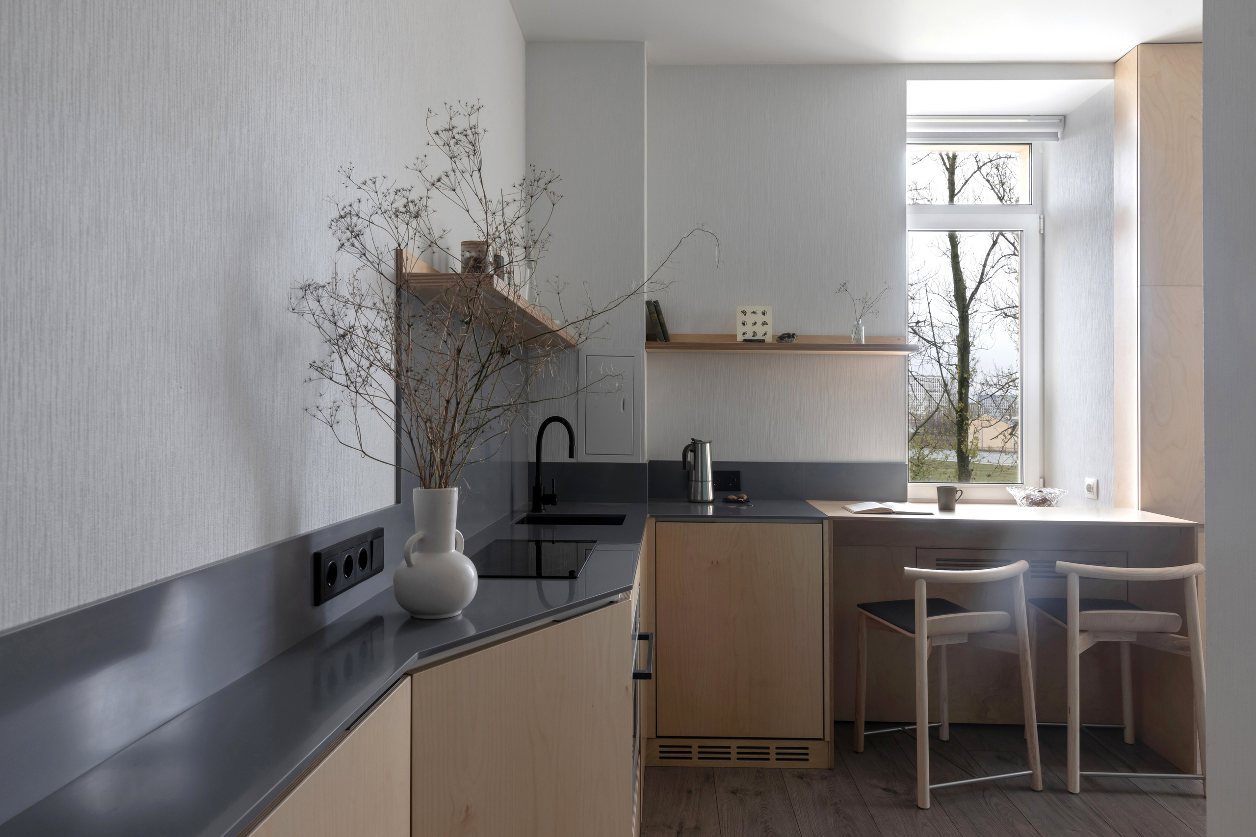 Квартира студия в Петербурге.