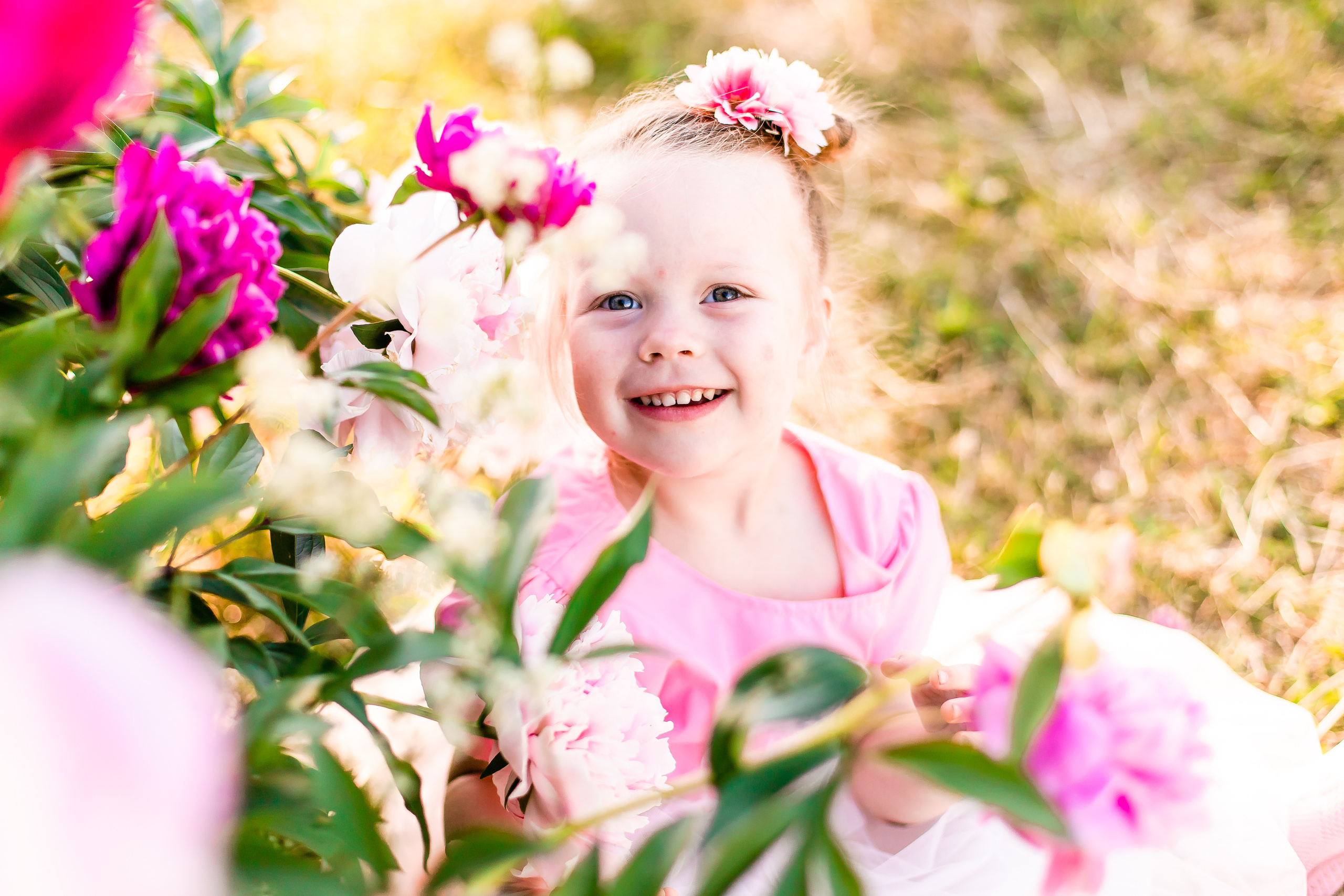 Прогулка в пионах. Семейный и свадебный фотограф в Чебоксарах и Новочебоксарске Ирина Юрь