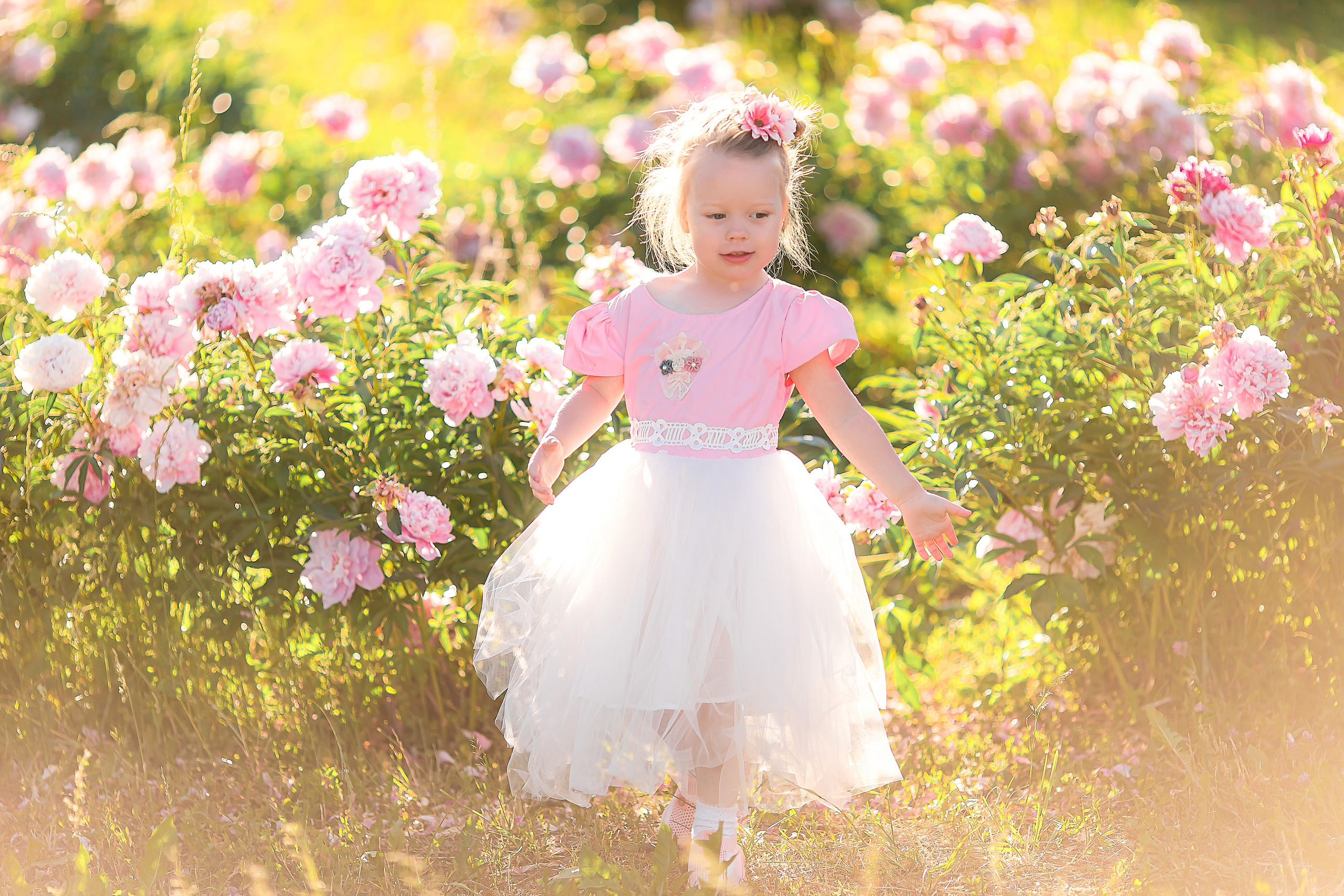 Прогулка в пионах. Семейный и свадебный фотограф в Чебоксарах и Новочебоксарске Ирина Юрь