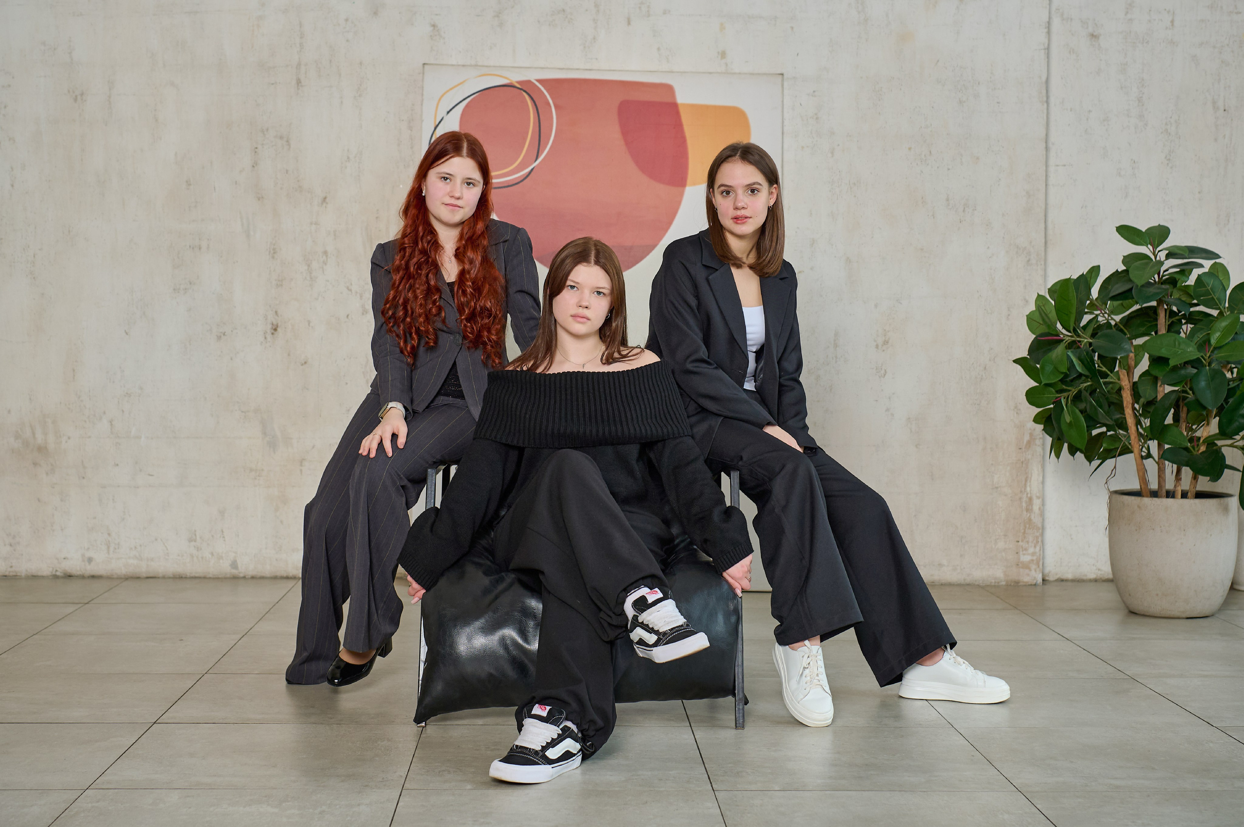 Пример фото выпускников в студии. Детский и семейный фотограф г. Москва Оксана Катаджи