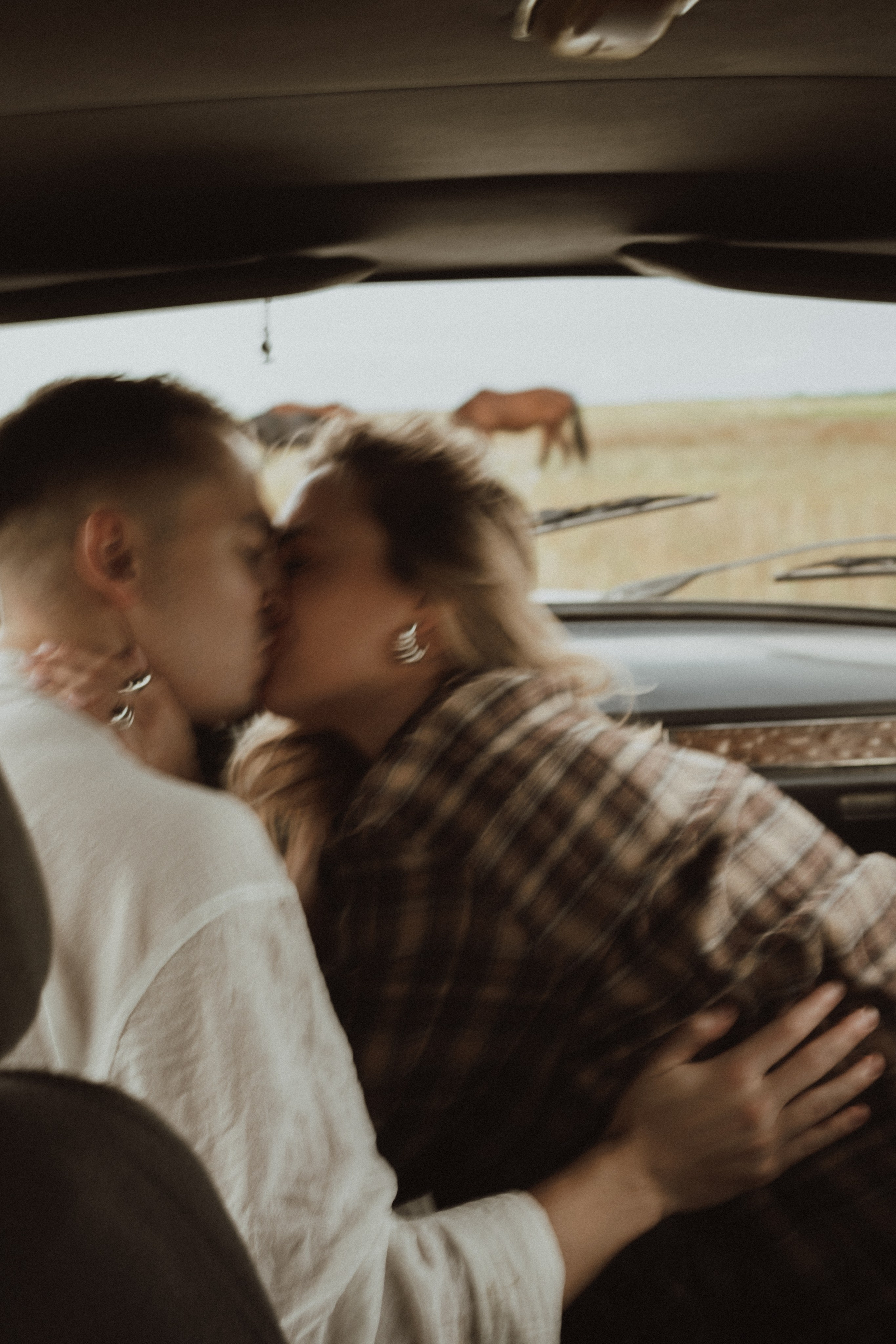 [… two lovers and volga]. Фотограф в Архангельске