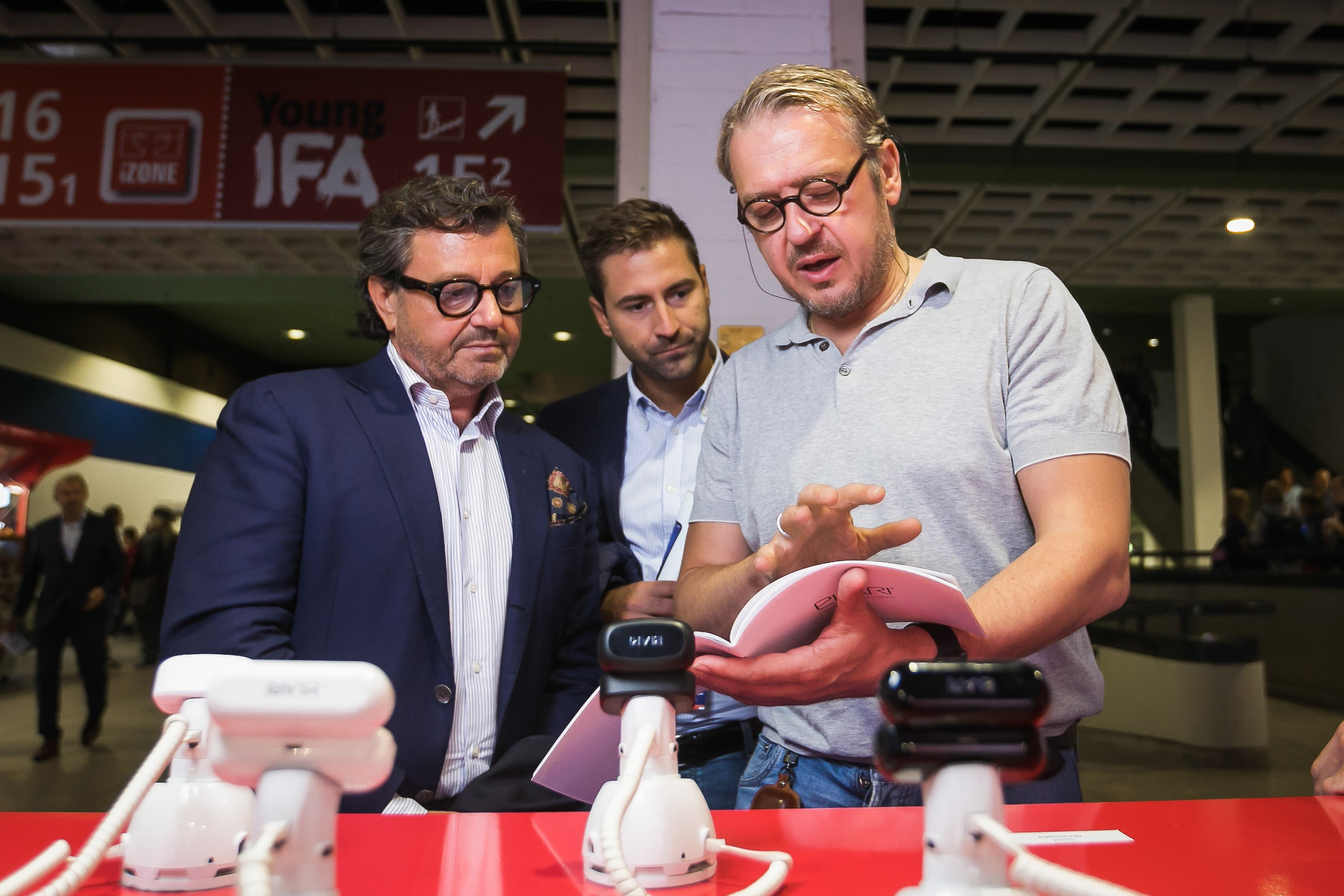 Выставки-форумы. Репортажный фотограф в Москве