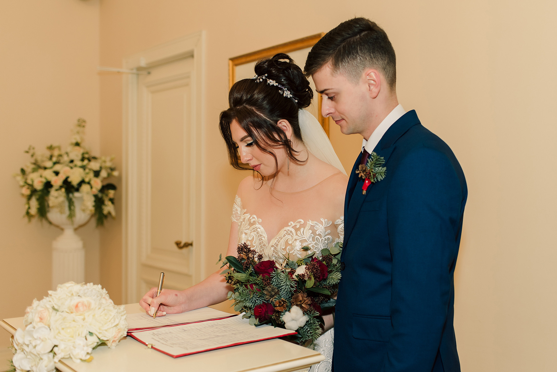 Саша и Леша. Вокзал для двоих. Семейный и Свадебный фотограф. Санкт-Петербург. Пушкин