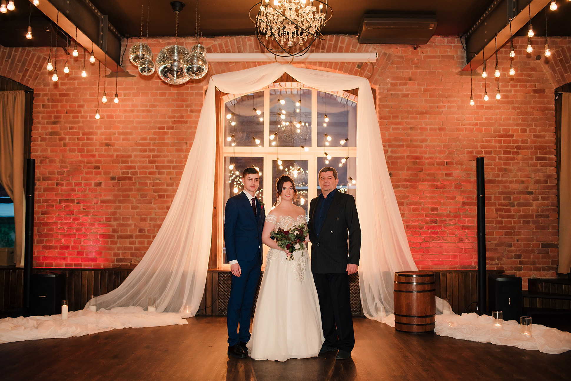 Саша и Леша. Вокзал для двоих. Семейный и Свадебный фотограф. Санкт-Петербург. Пушкин