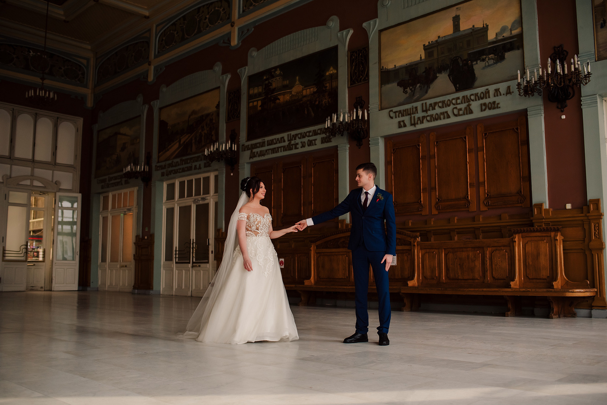 Саша и Леша. Вокзал для двоих. Семейный и Свадебный фотограф. Санкт-Петербург. Пушкин