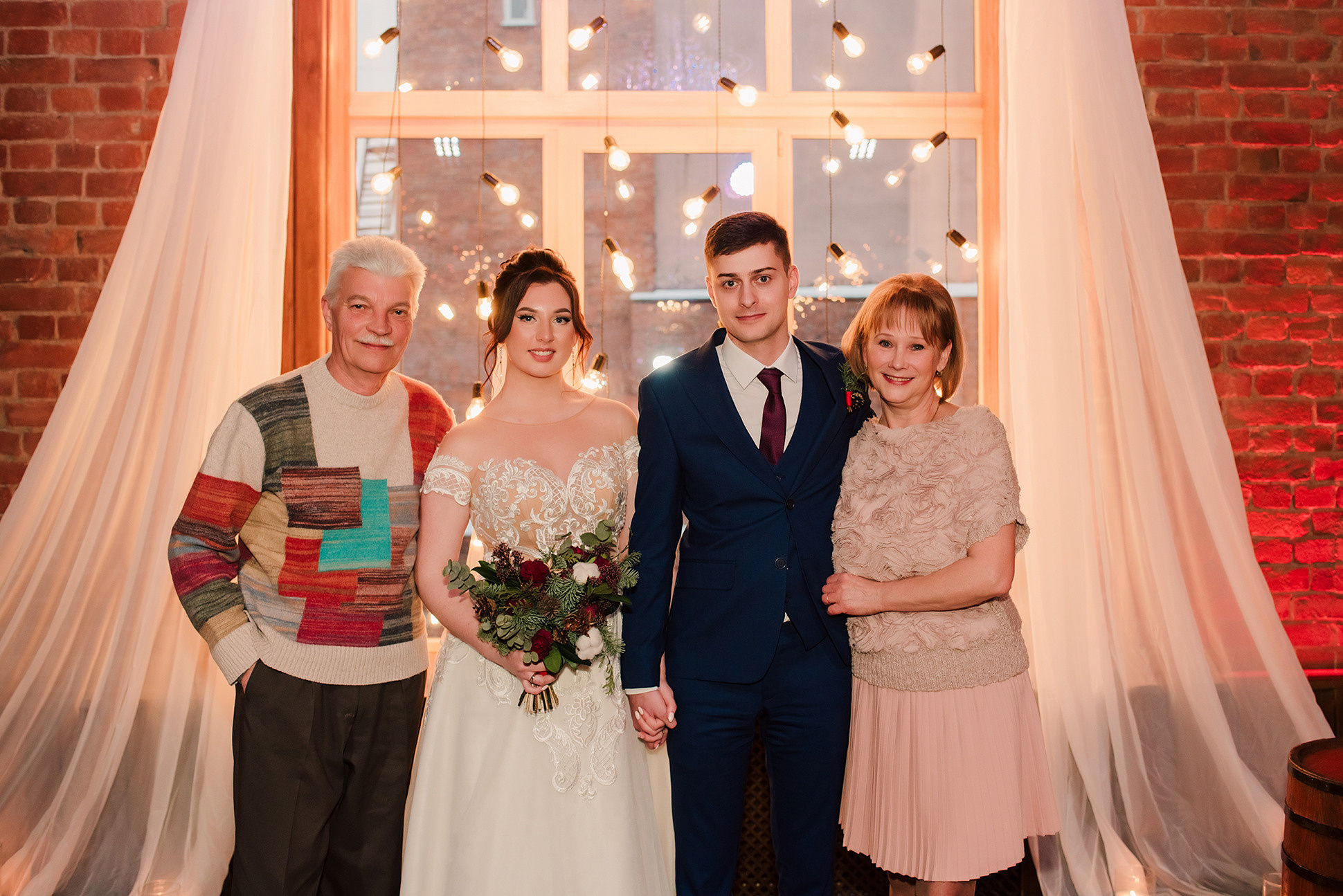 Саша и Леша. Вокзал для двоих. Семейный и Свадебный фотограф. Санкт-Петербург. Пушкин