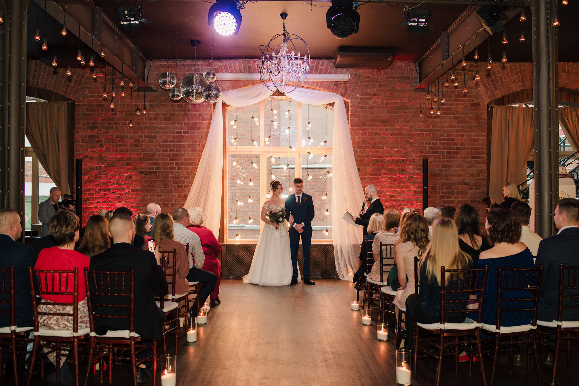 Саша и Леша. Вокзал для двоих. Семейный и Свадебный фотограф. Санкт-Петербург. Пушкин