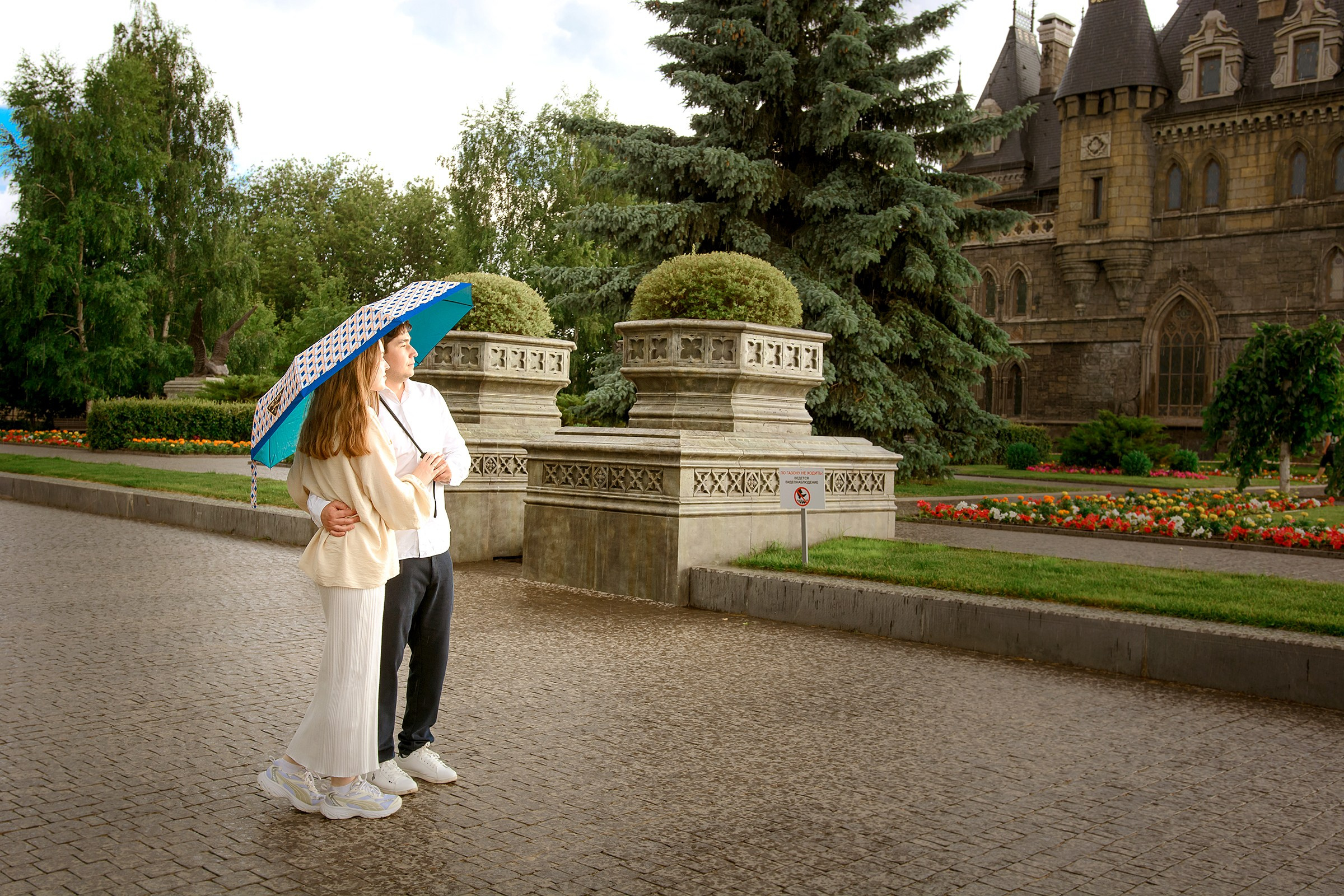 Фотосессия у Замка Гарибальди А&К. Фотограф Оксана Сафонова
