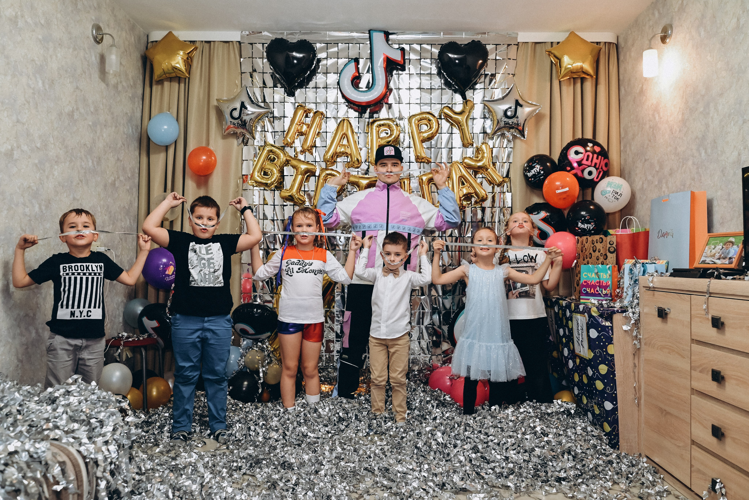 TikTok вечеринка дома. Семейный фотограф в Минске Дарья Дреко