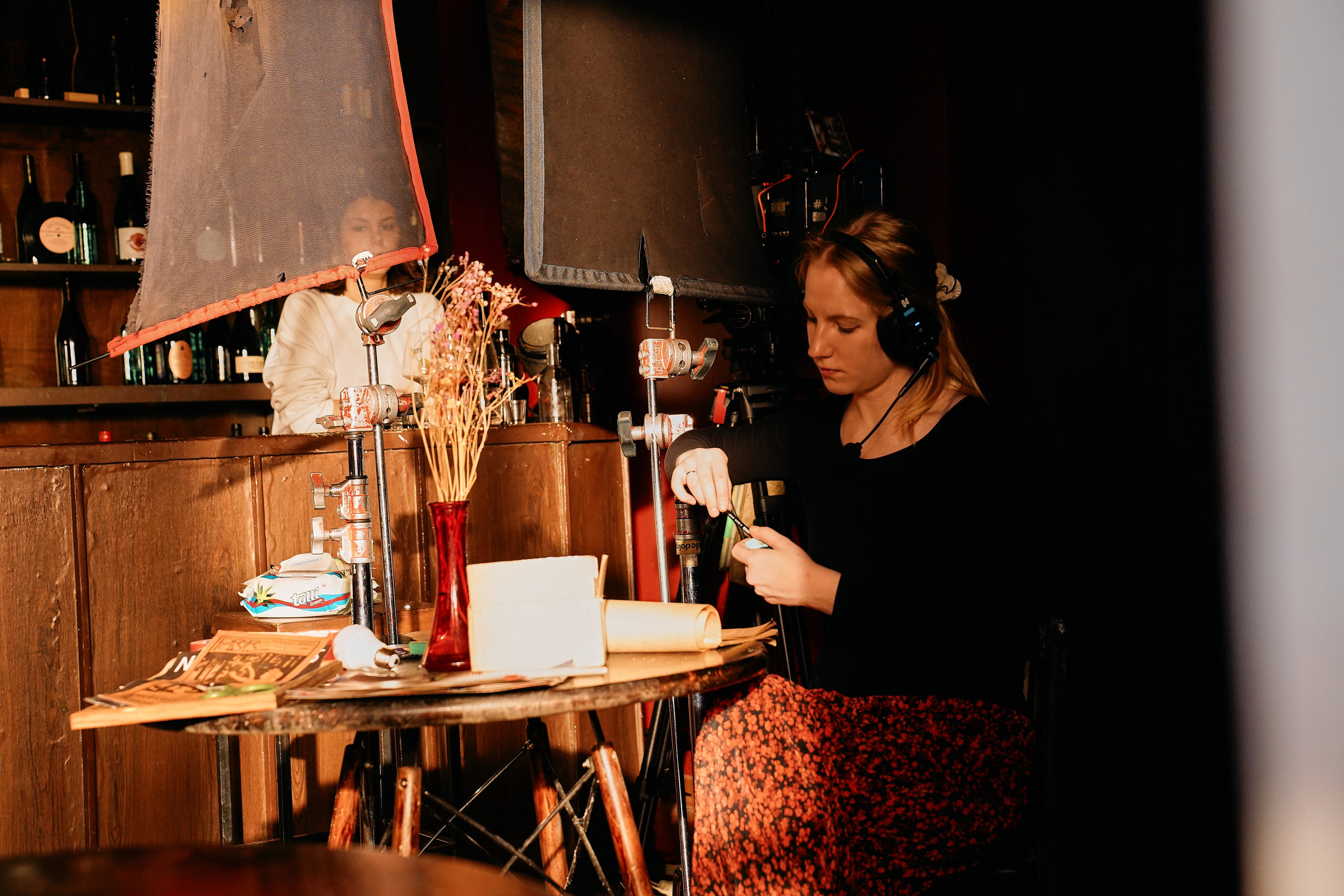 БЭКИ со съемок. Фотограф