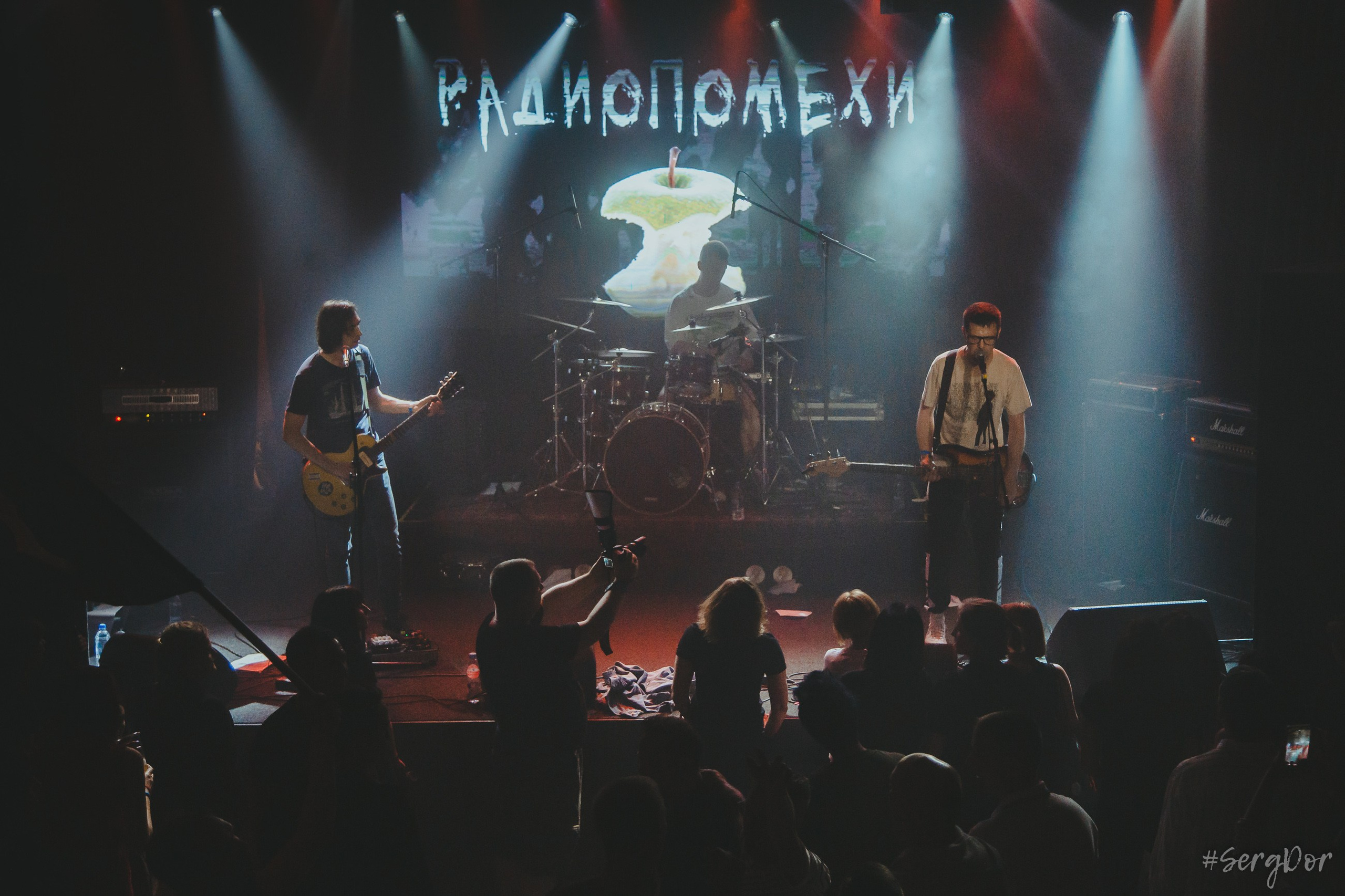 Радиопомехи, Серёга Рудаков, культурный центр Сердце, Шум Земли, концерт, флаги, Санкт-Петербург, СПб, 22.06.2024, SergDor, 22 июня 2024 года, #SergDor