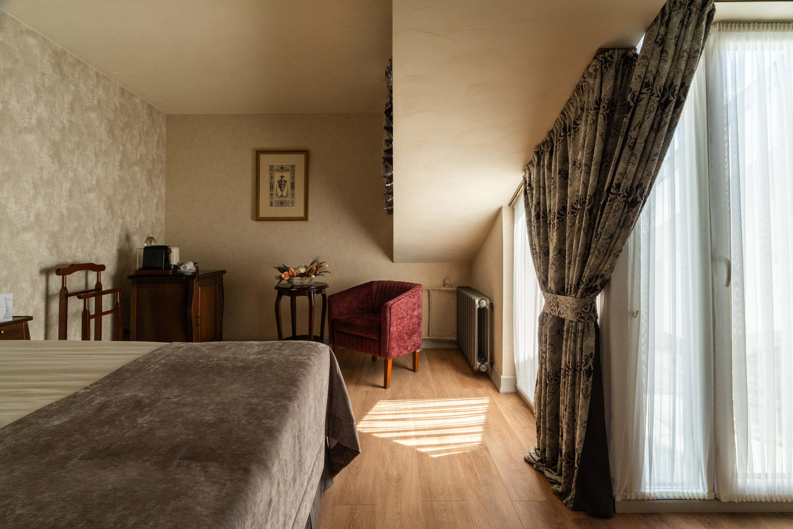 Интерьерная съёмка отеля «Мария» в Санкт-Петербурге