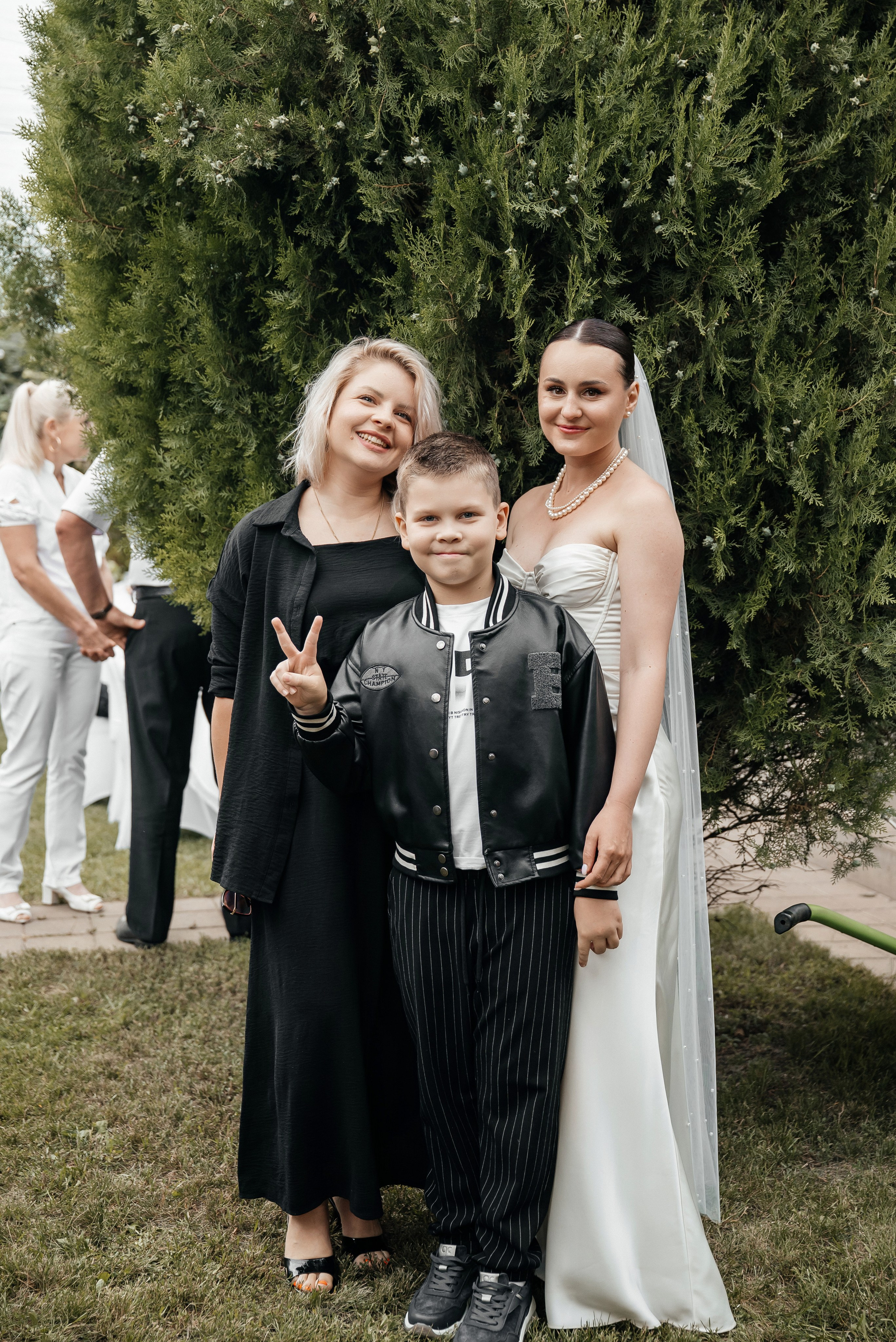 «Свадьба Даши и Артема». Школьный фотограф в Валуйках. Фотосессии для выпускников и изготовление выпускных альбомов в городе Валуйки и в Белгородской области