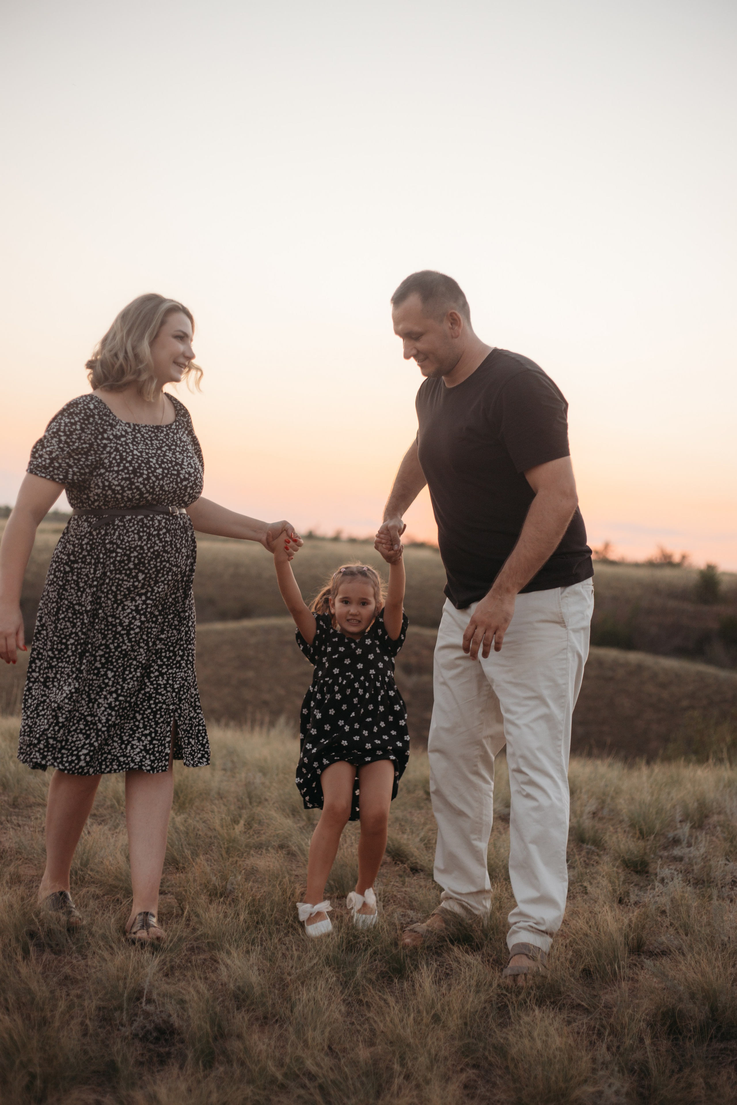 Виталий, Оля, Ангелиша. Семейный фотограф в Волгограде Надежда Головко