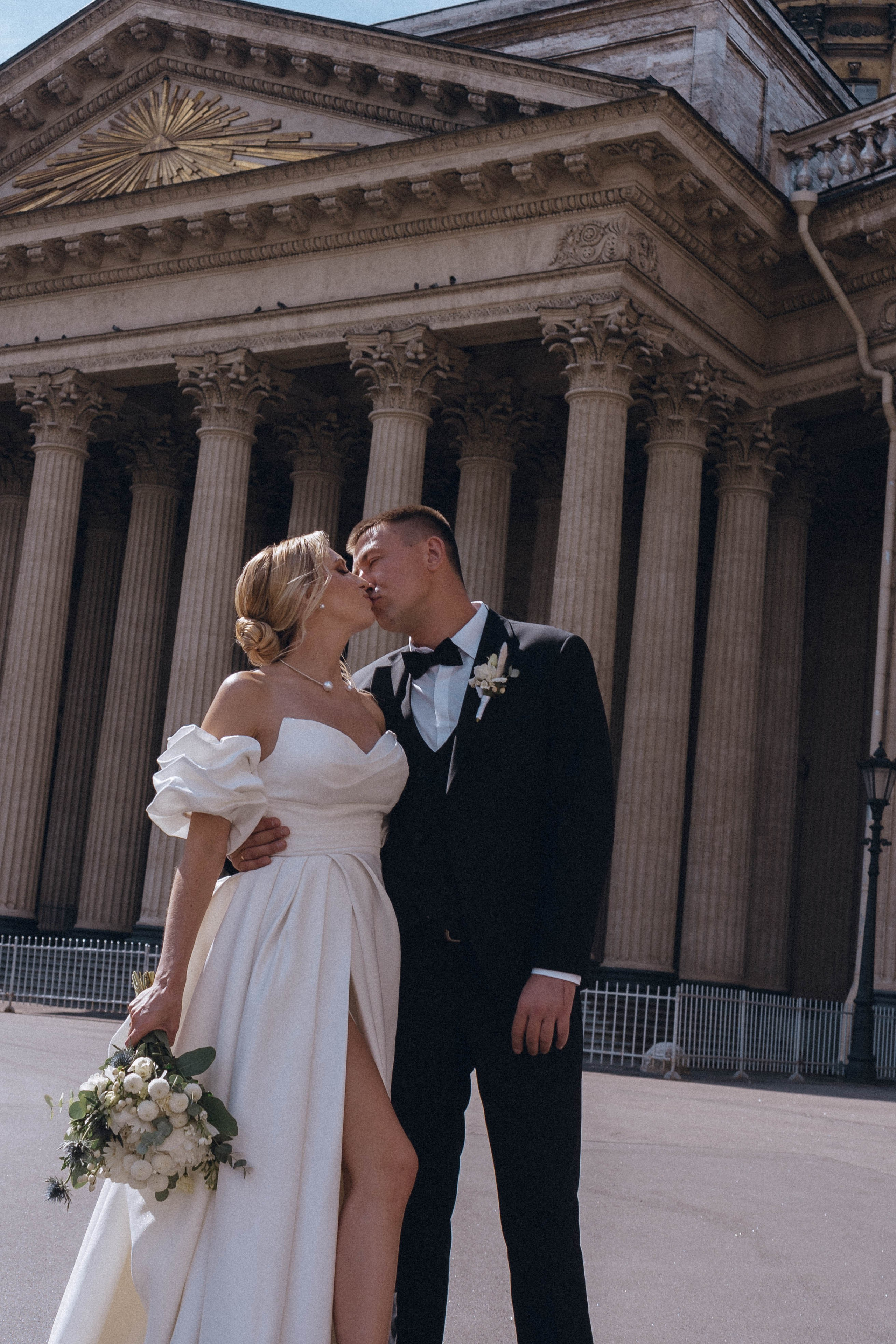 СВАДЕНБНАЯ СЬЕМКА НА КАТЕРЕ ПО КАНАЛАМ САНКТ-ПЕТЕРБУРГА И В АКВАТОРИИ НЕВЫ. Профессиональный фотограф, Санкт-Петербург — Виктория Богомолова