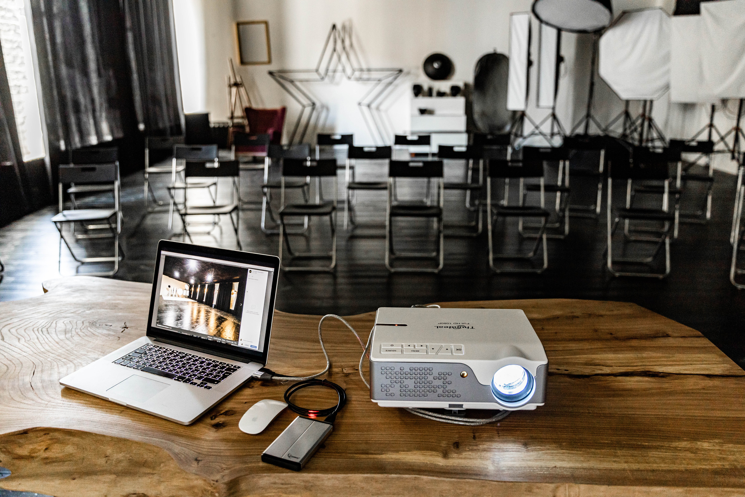 Зал «Мастерская». Аренда залов Фотосъемка Рекламная Фотосъемка Съемка для сайтов