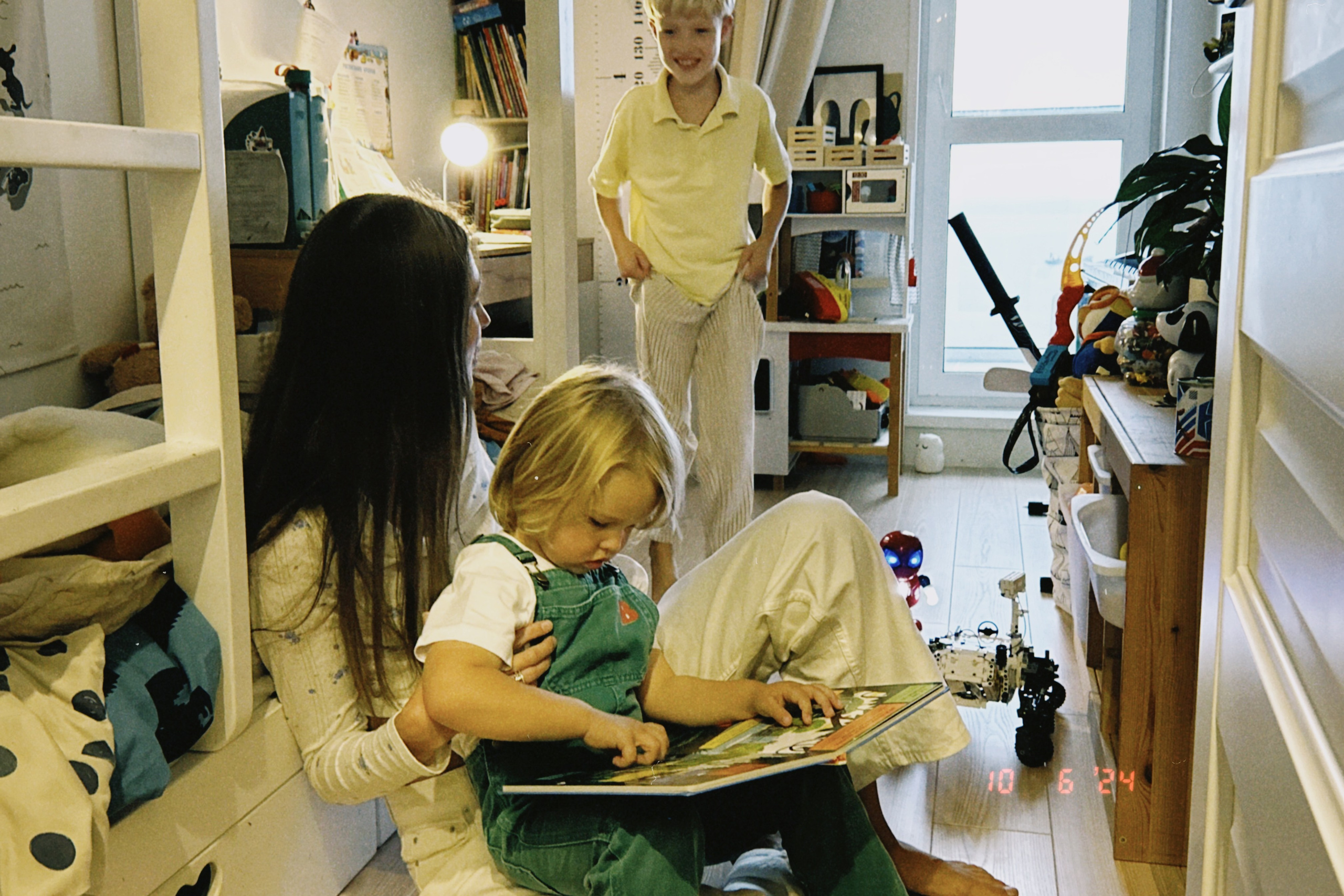 Домашняя репортажная фотоссесия. Портретный, свадебный, репортажный фотограф во Владивостоке Юлиана Джули Фокс