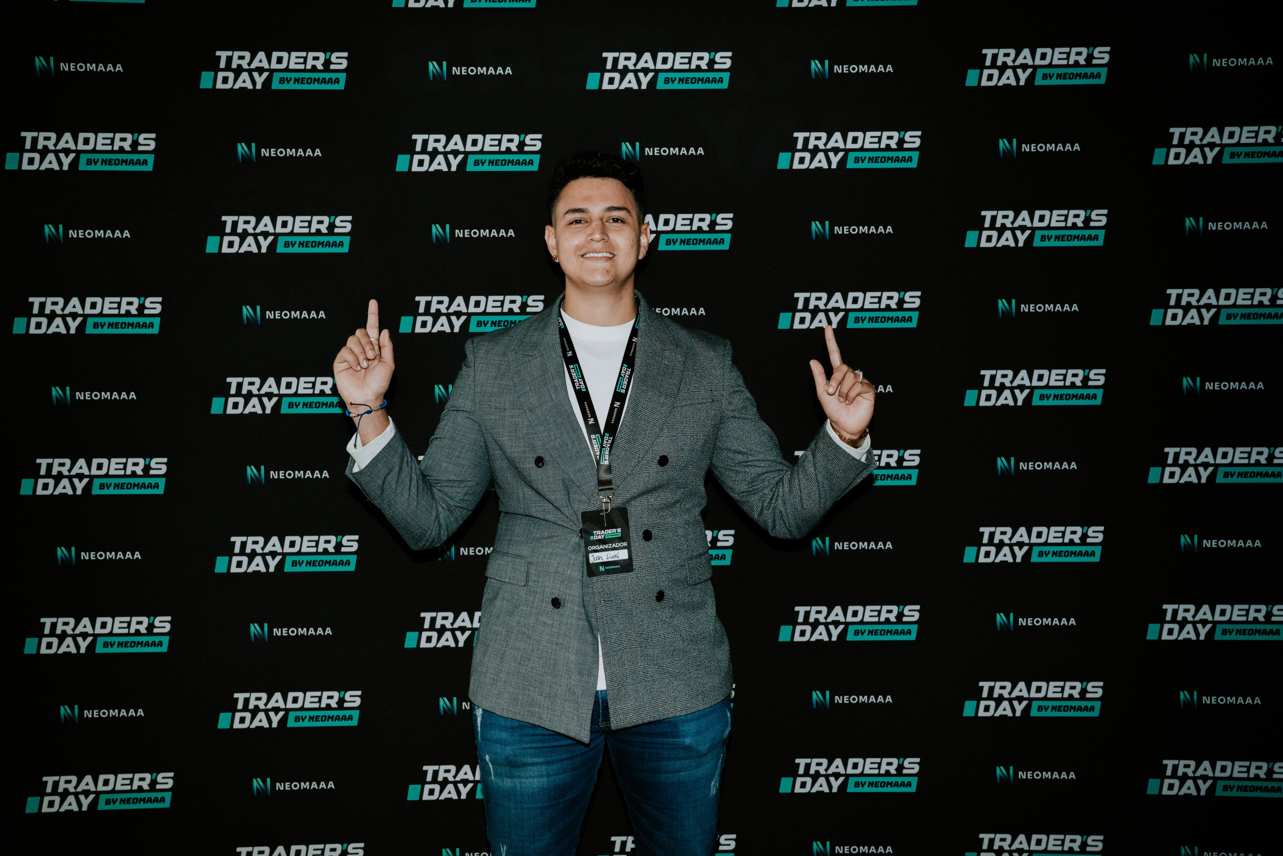 TRADERS DAY By NeomAAA Bogota. NeomAAA Funds Gallery