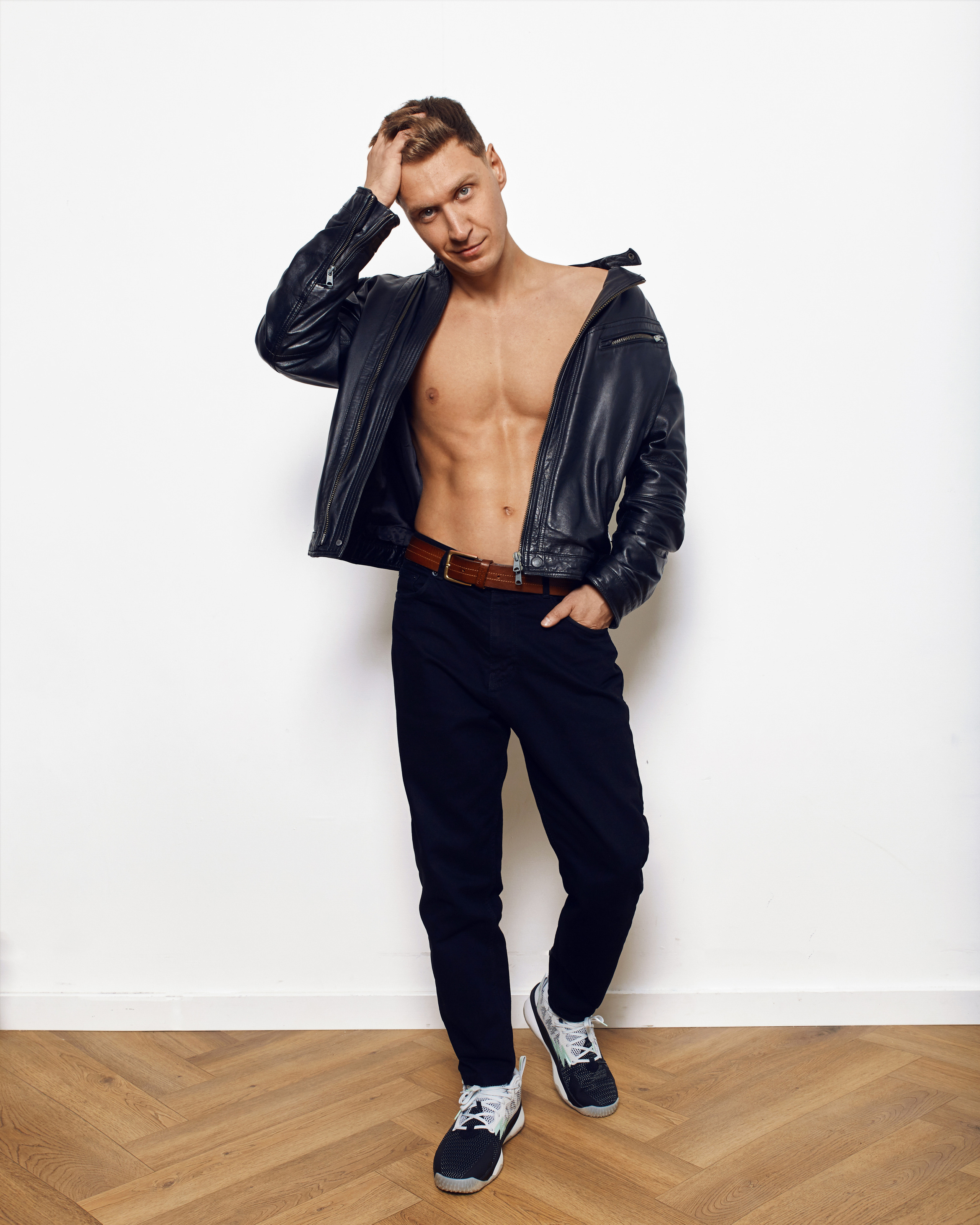 Студия. Мужской фотограф в Москве Диана Мега