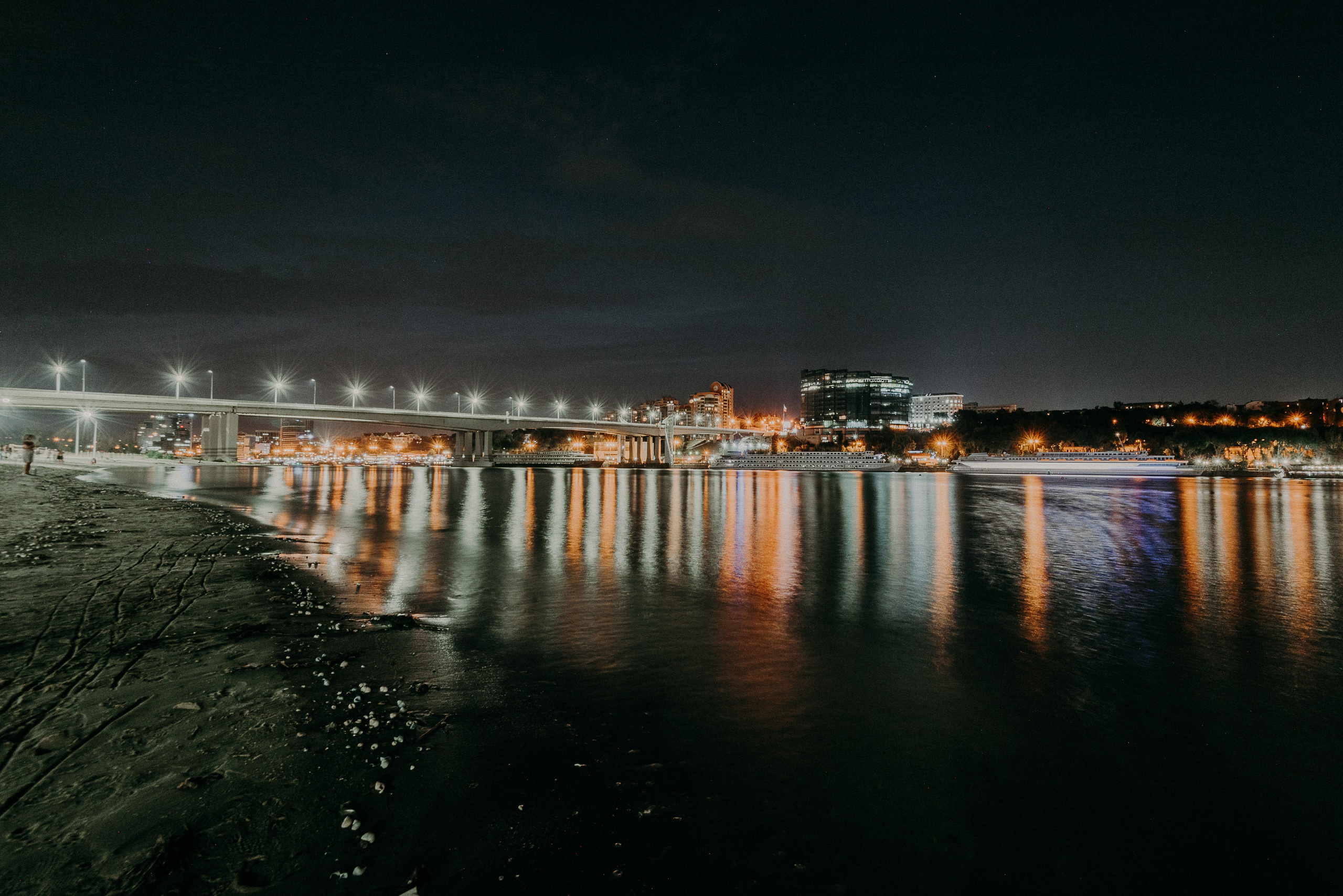 Ростов-на-Дону: через объектив фотографа из Гуанчжоу. Коммерческий и предметный фотограф в Гуанчжоу Коваленко Александр