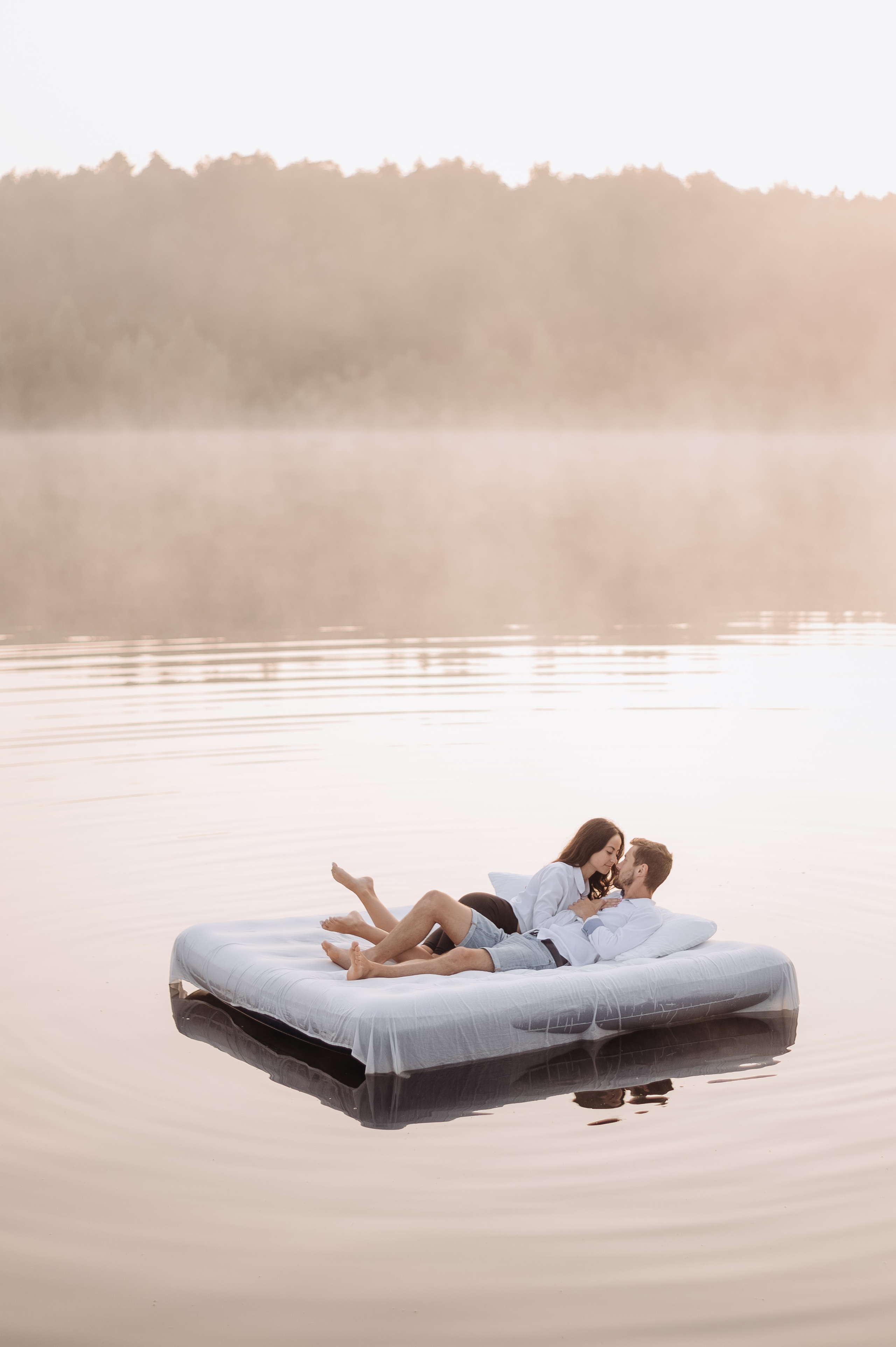 Love story Олега и Тани на озере. Фотограф в Москве и Московской области Таня Яблочкина