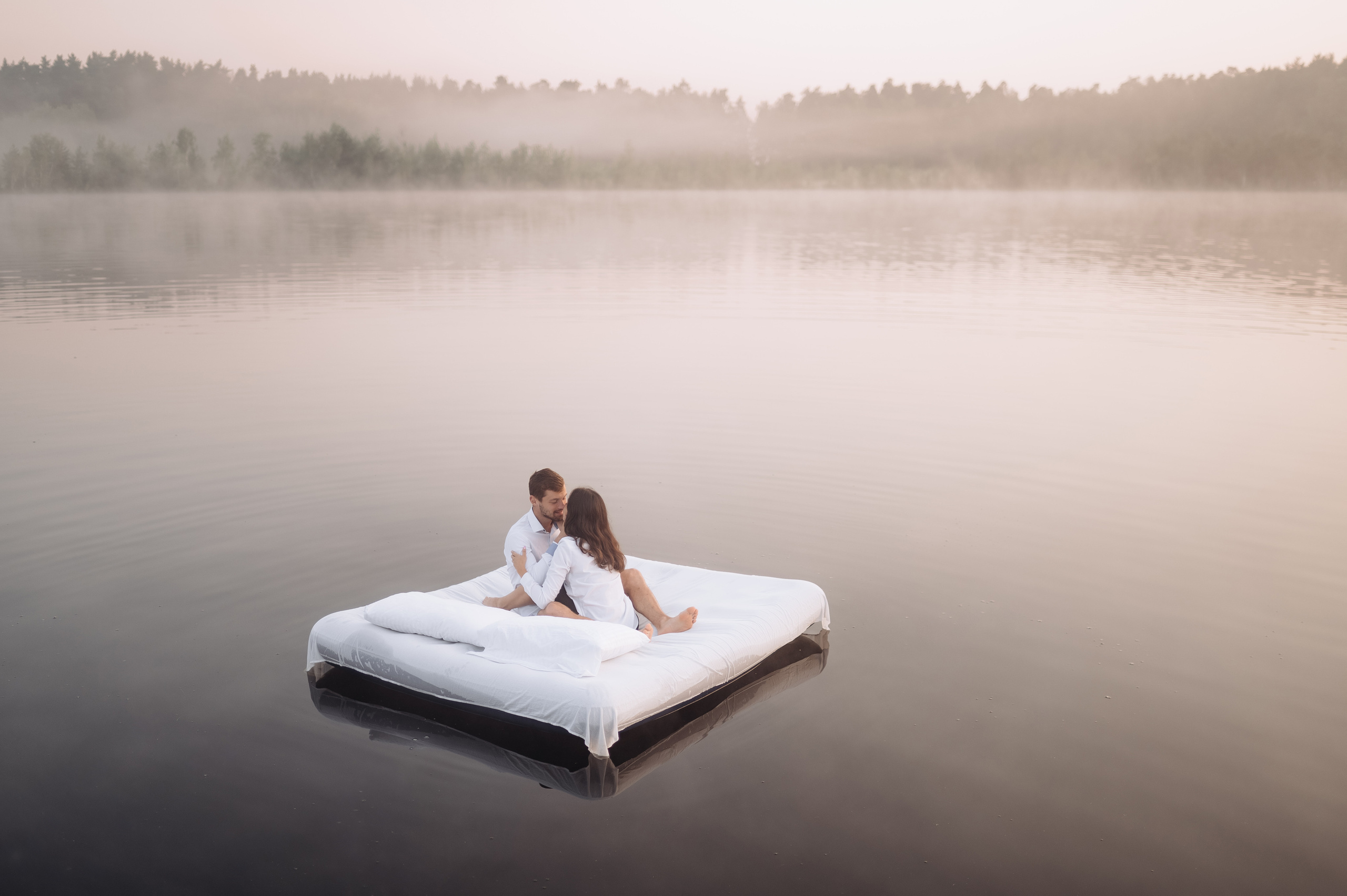 Love story Олега и Тани на озере. Фотограф в Москве и Московской области Таня Яблочкина