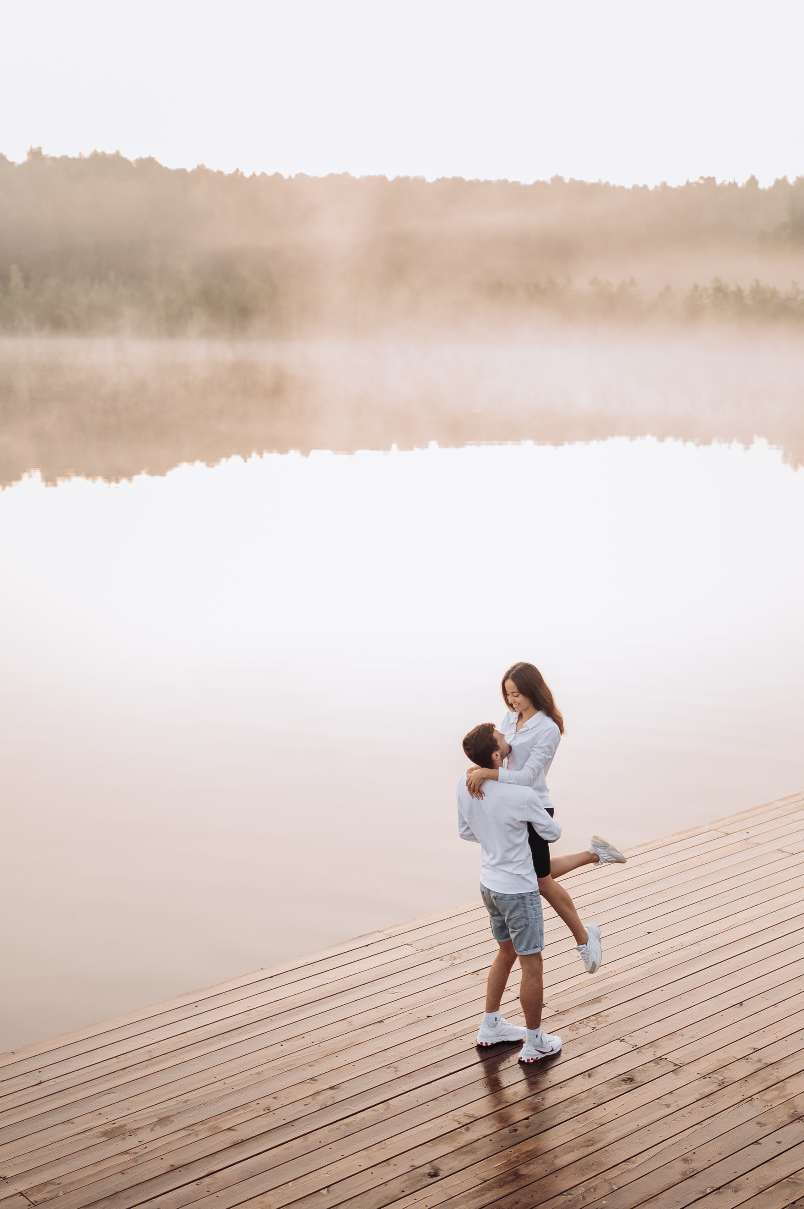 Love story Олега и Тани на озере. Фотограф в Москве и Московской области Таня Яблочкина