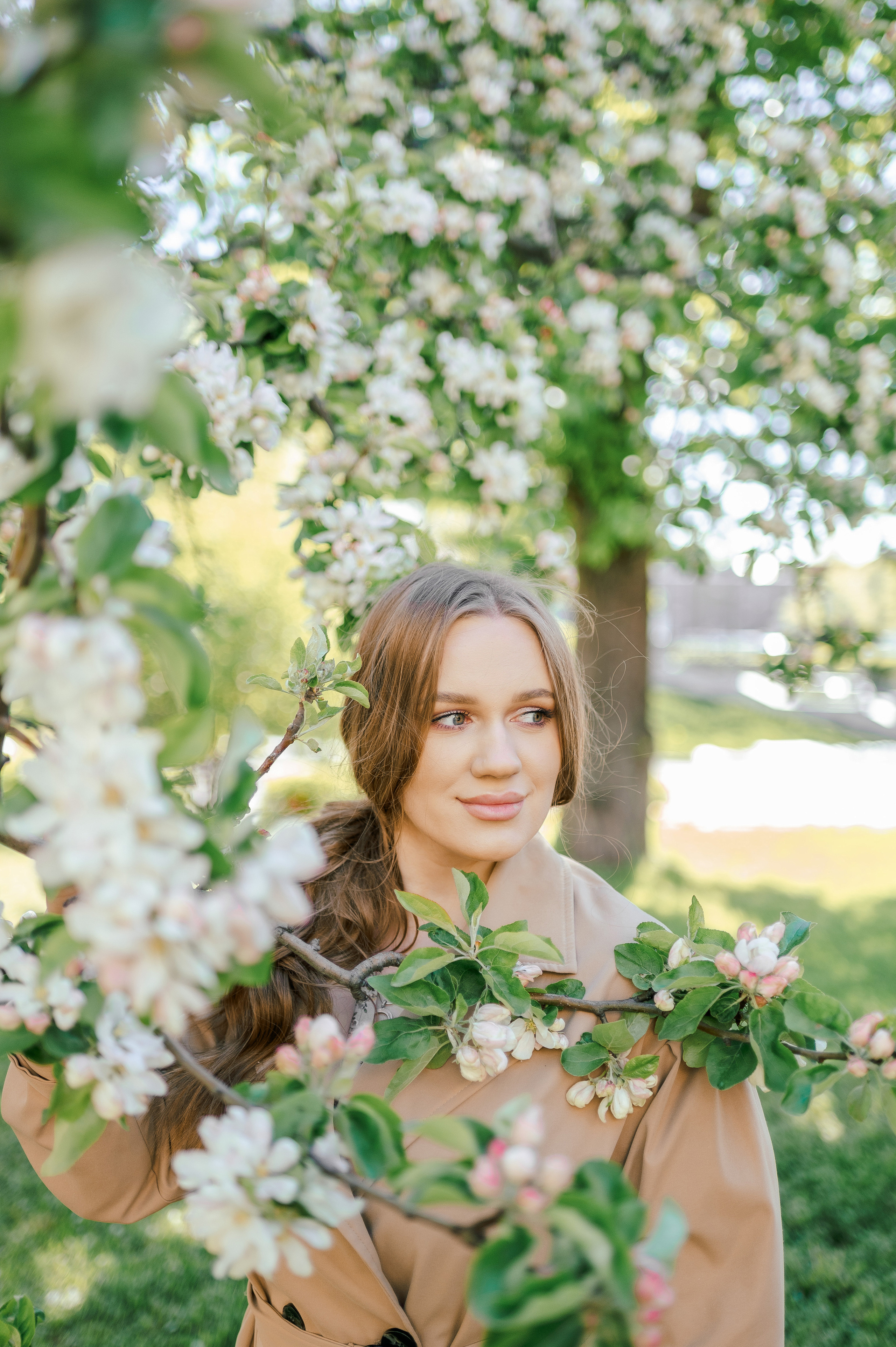 Фотосессия в розовой яблоне для Саши. Фотограф в Москве и Московской области Таня Яблочкина