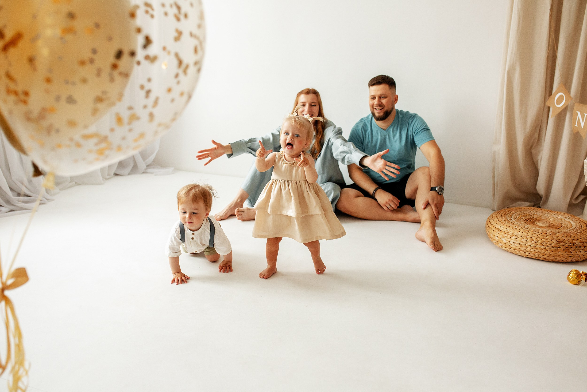 ВАРЯ и ИЛЬЯ 1 год. Фотограф новорожденных Оксана Полевская