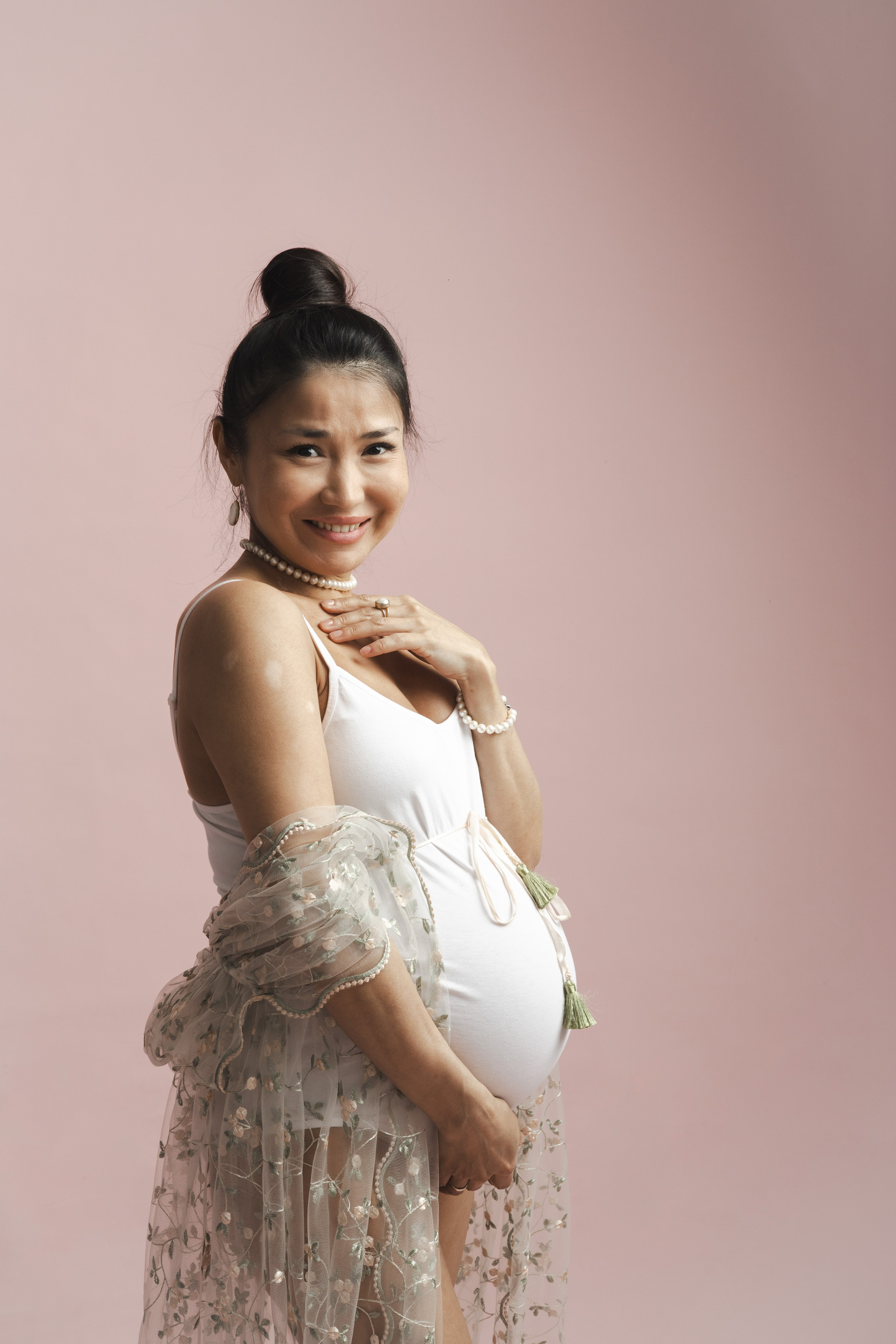 Студийная фотосессия беременности в студии Соул