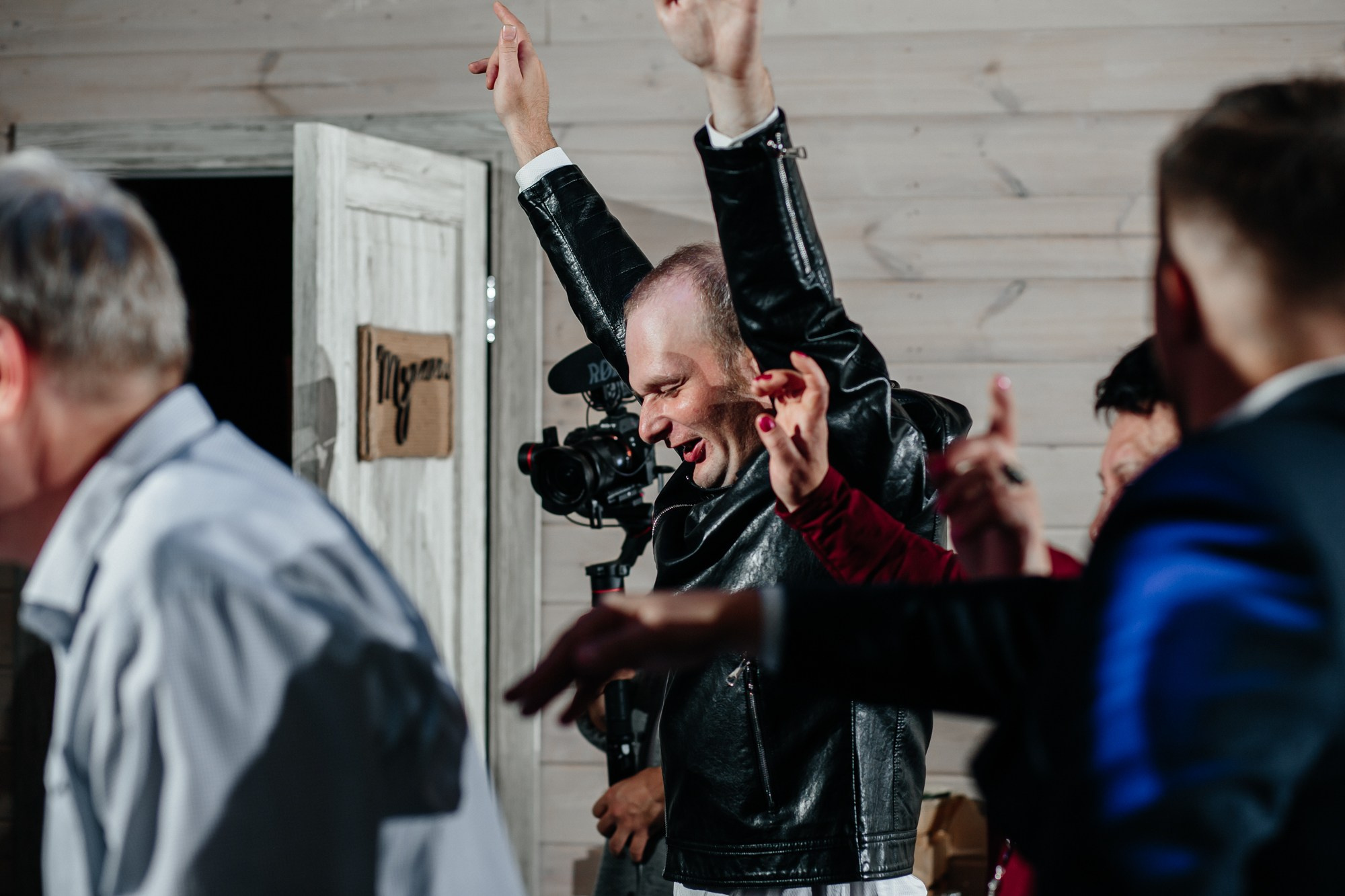 Свадебная съемка Северодвинск в стиле рок. Свадебный фотограф в Архангельске и Северодвинске