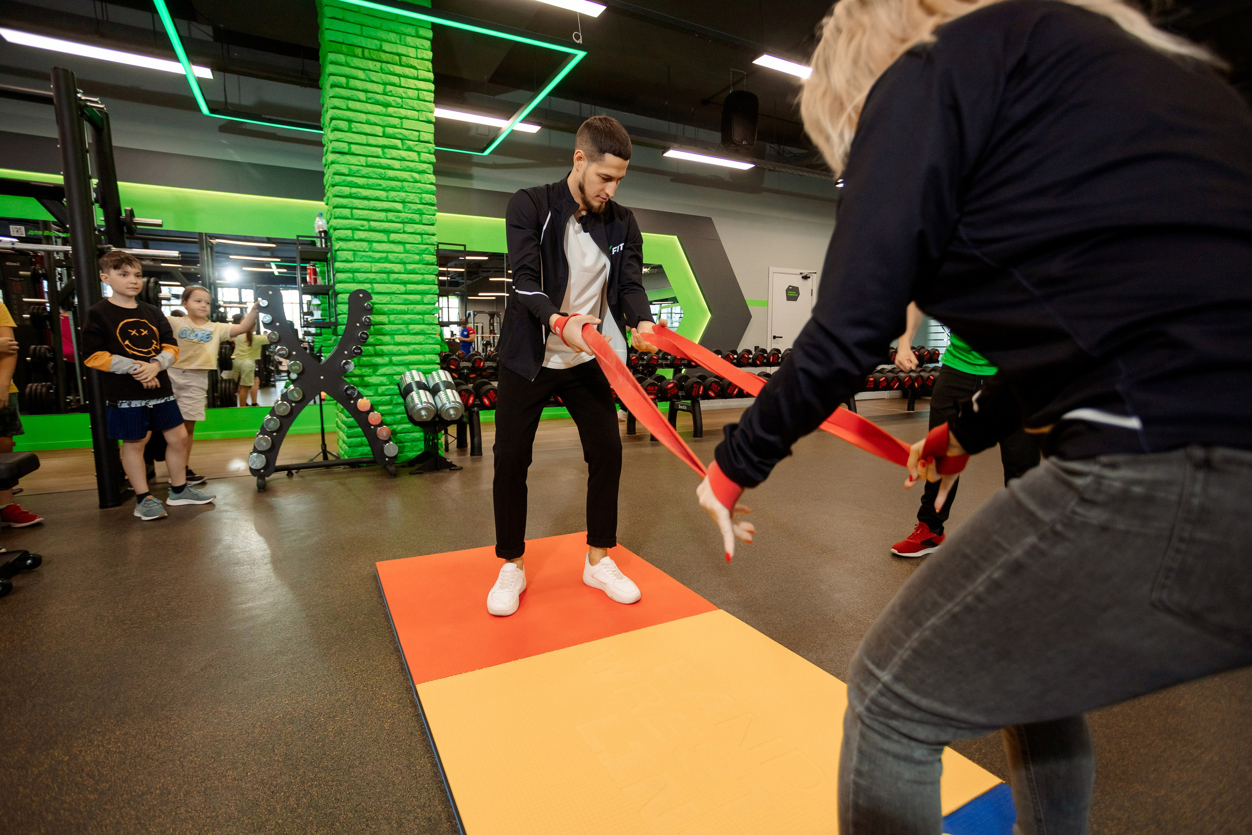 РЕПОРТАЖ: ФИТНЕСС-КЛУБ X-FIT. Профессиональный фотограф в Ижевске Леша Петров