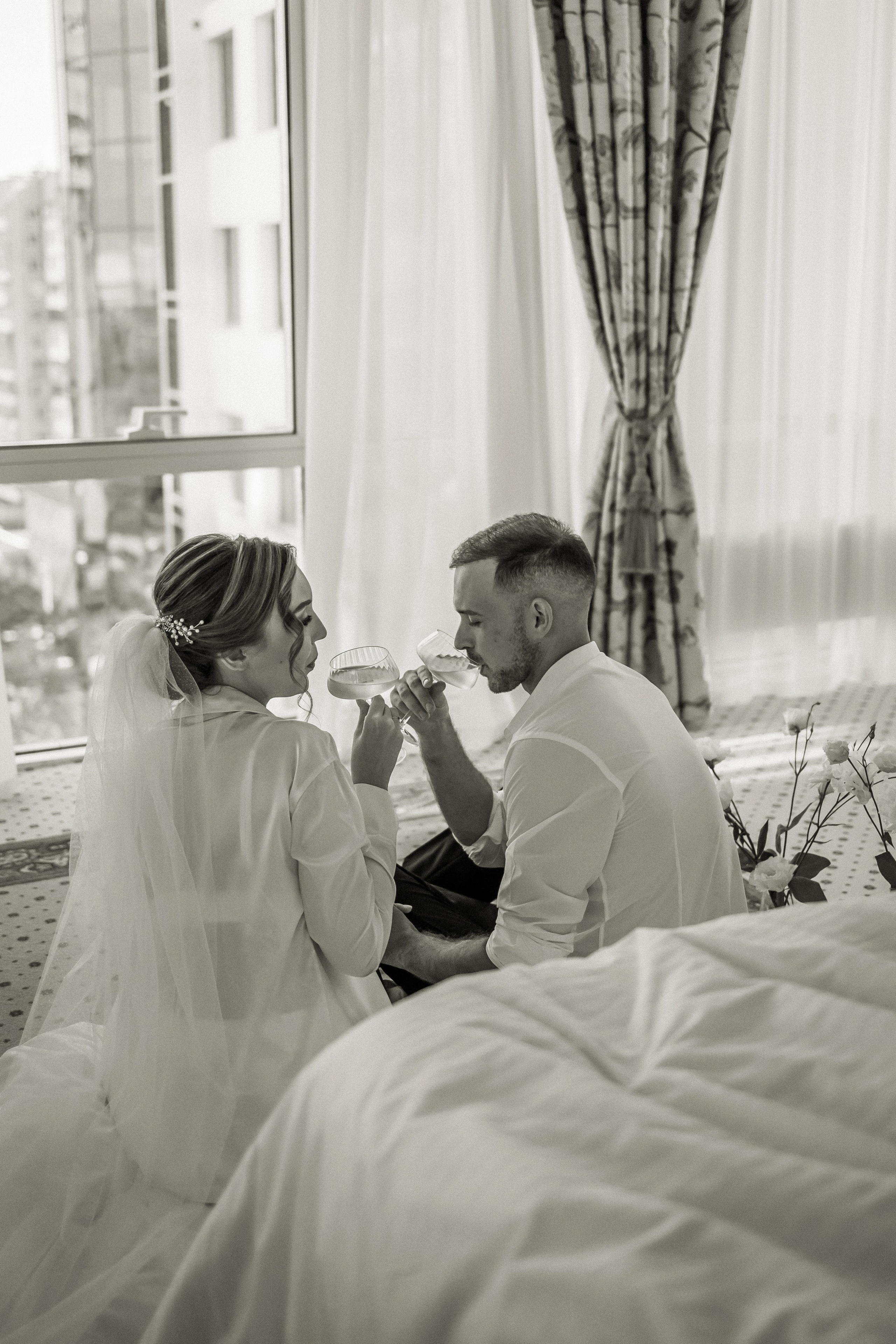 Свадебная прогулка Екатерины и Евгения. Свадебная фотография. Арина Рубах